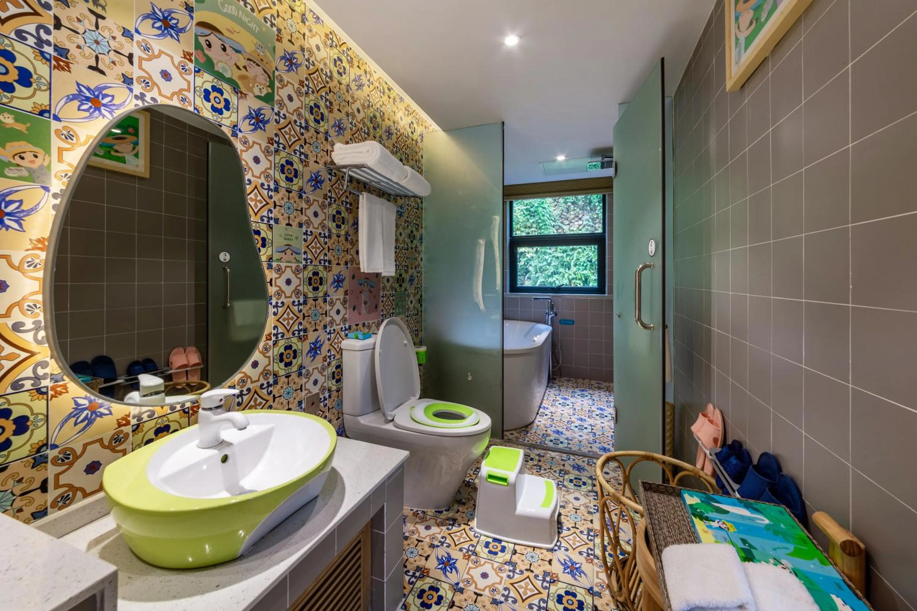 Bathroom in Little Hakka Hotel