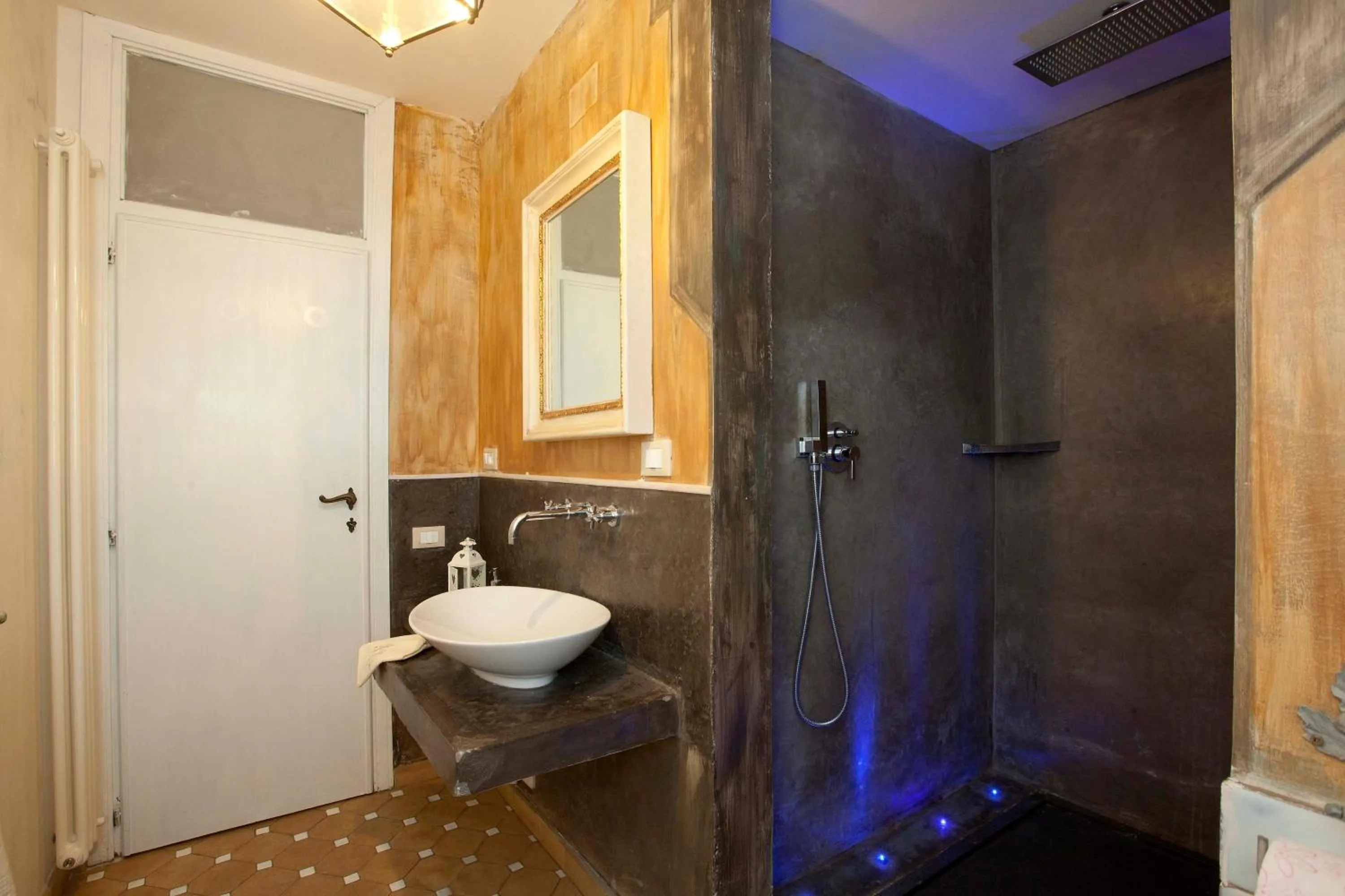 Bathroom in Un Ospite a Fontania