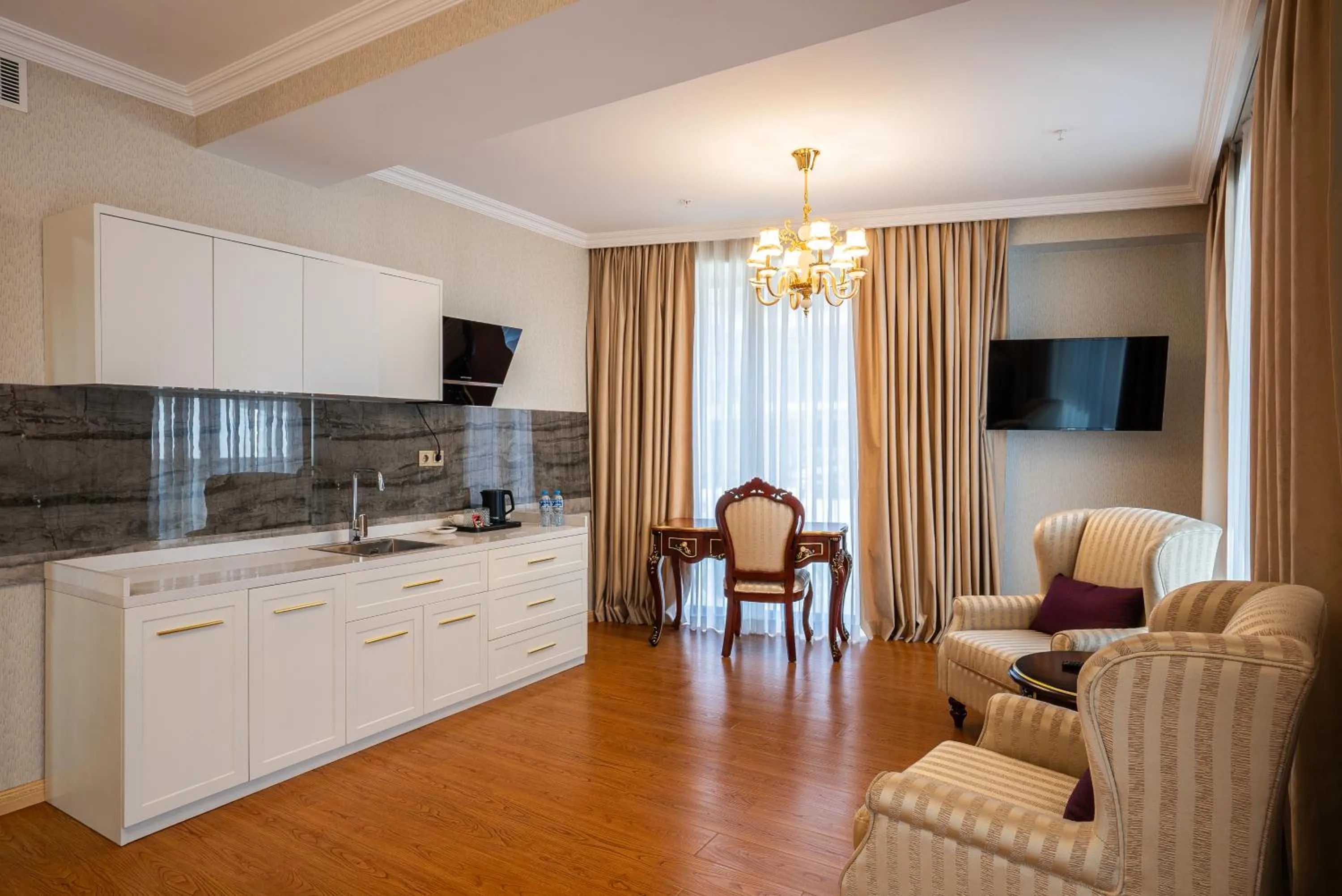 Living room in Panorama Lisi Grand Hotel