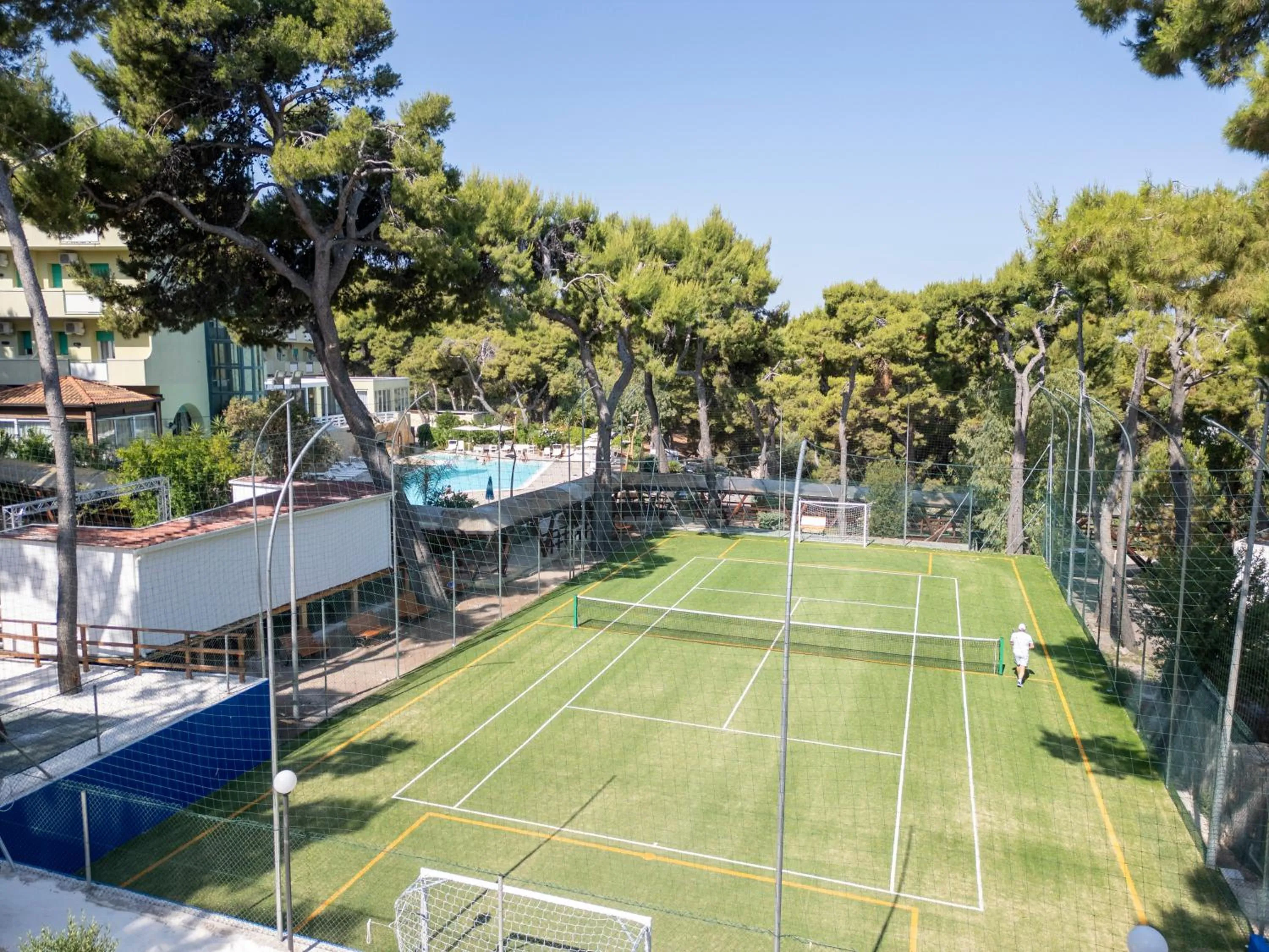 Tennis court in Paglianza Hotel