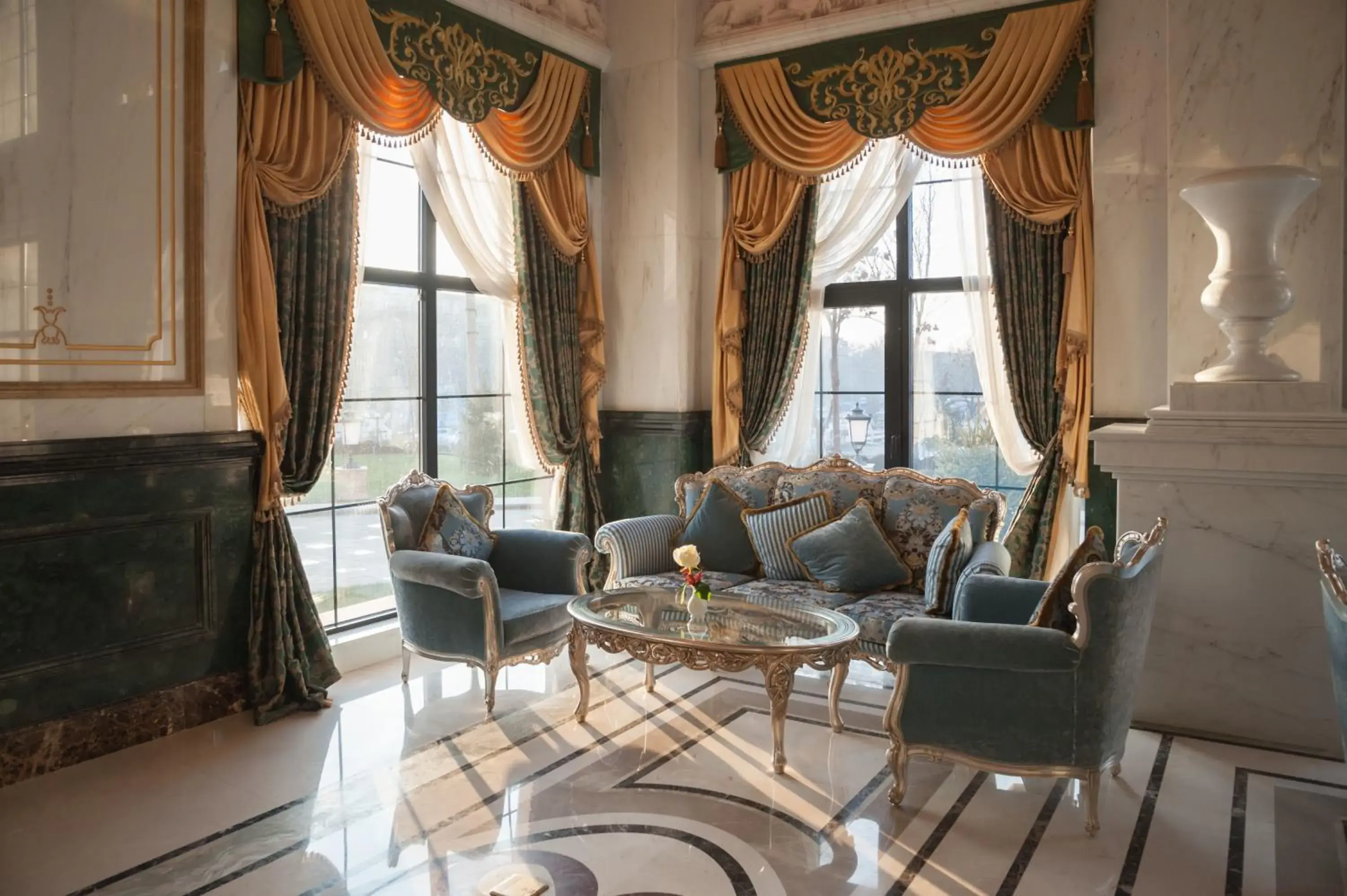 Lounge or bar in Rixos Khadisha Shymkent Lounge or bar in Rixos Khadisha Shymkent