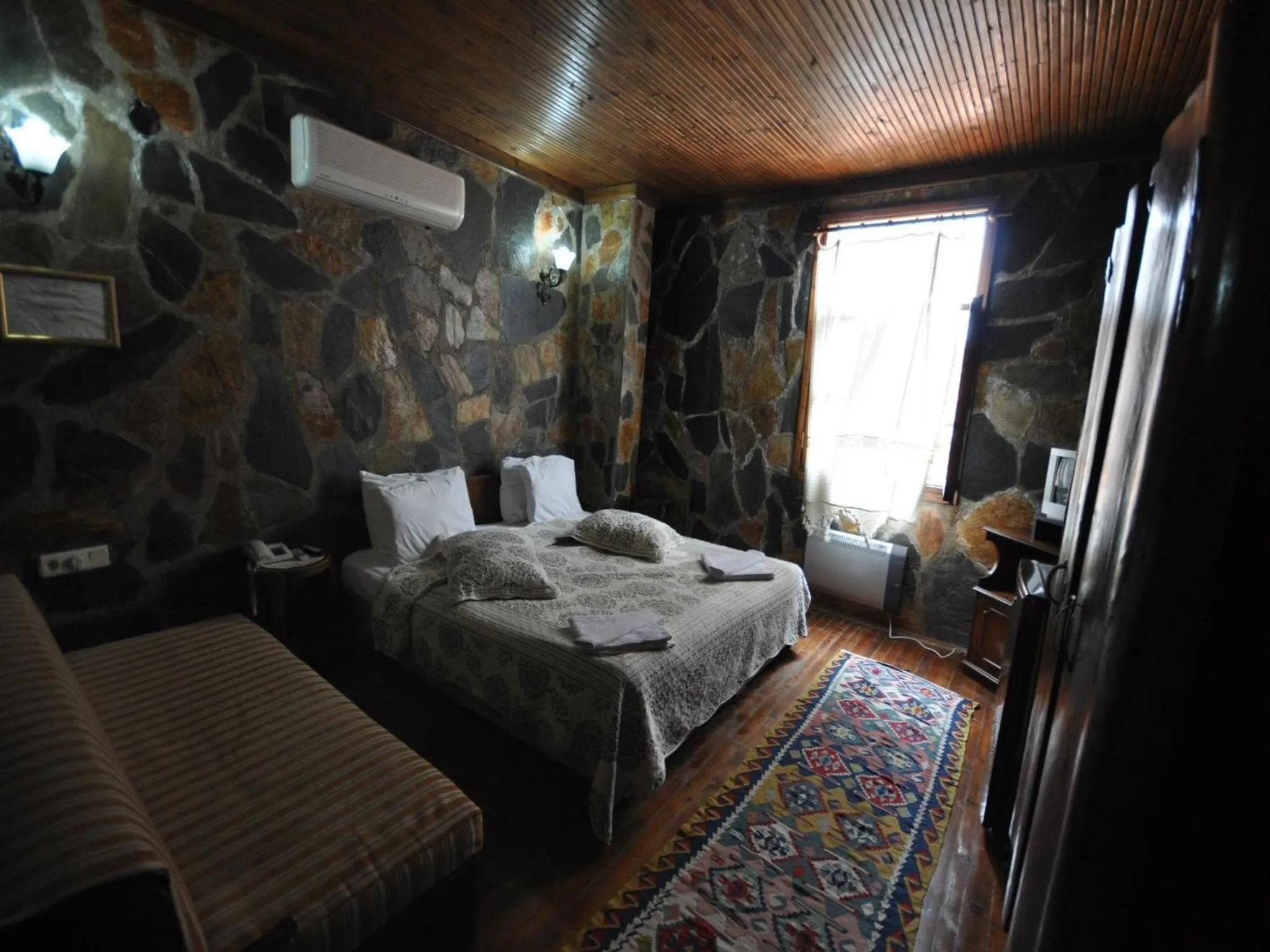 Bedroom, Bed in Otel Yorgo Seferis