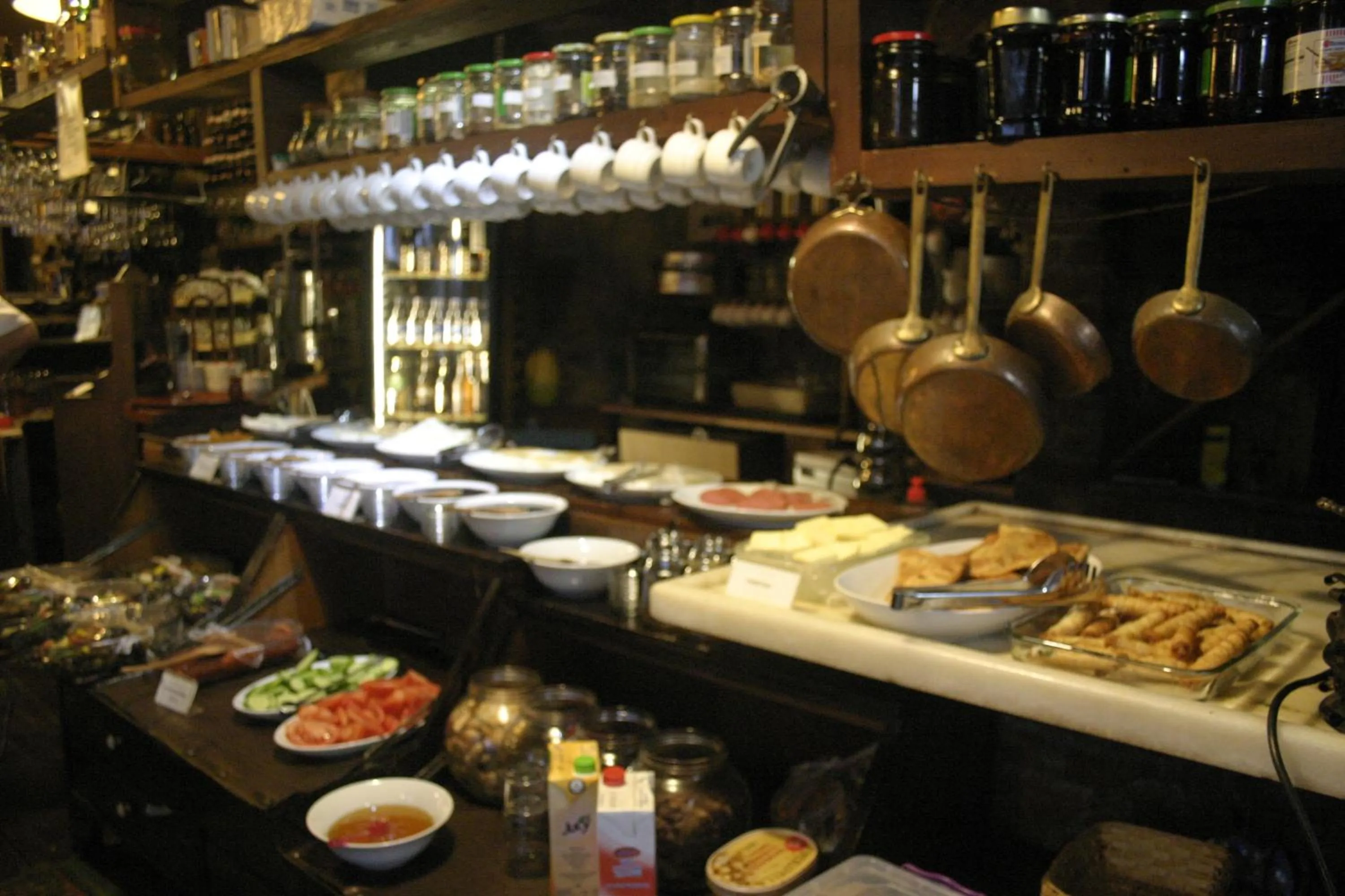 Restaurant/places to eat in Otel Yorgo Seferis