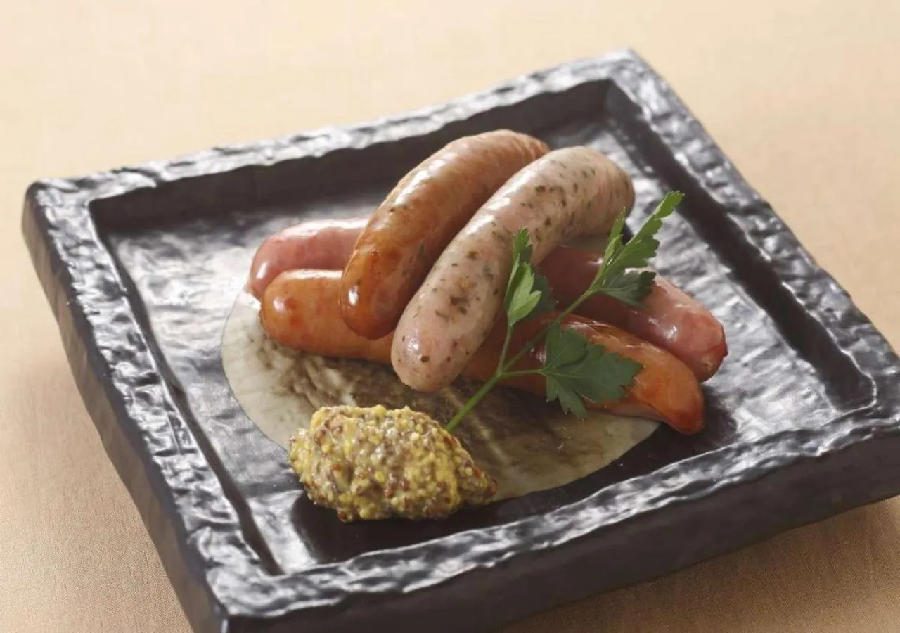 room service in Business Inn Norte