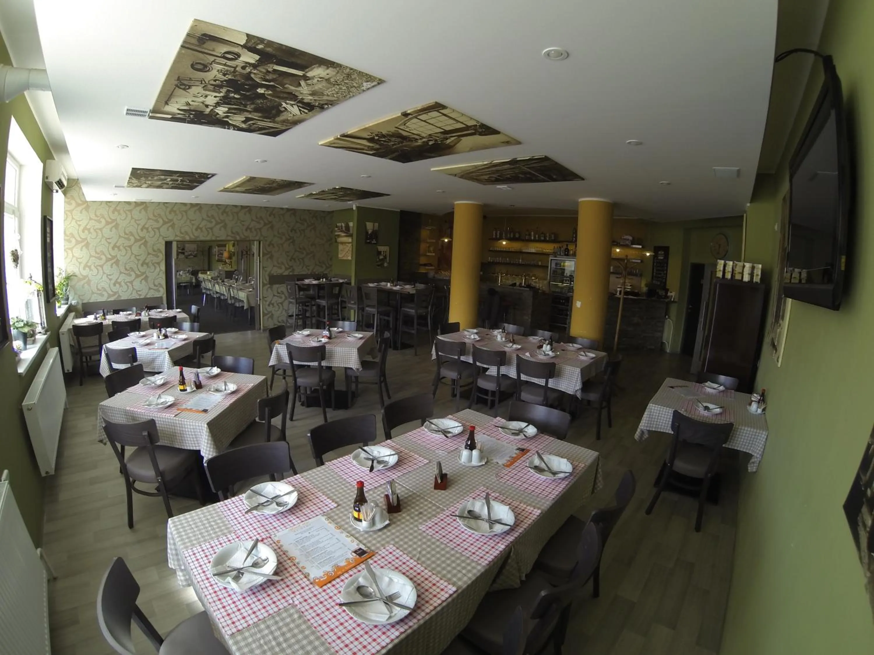 Restaurant/places to eat in Hotel Gól Prostějov