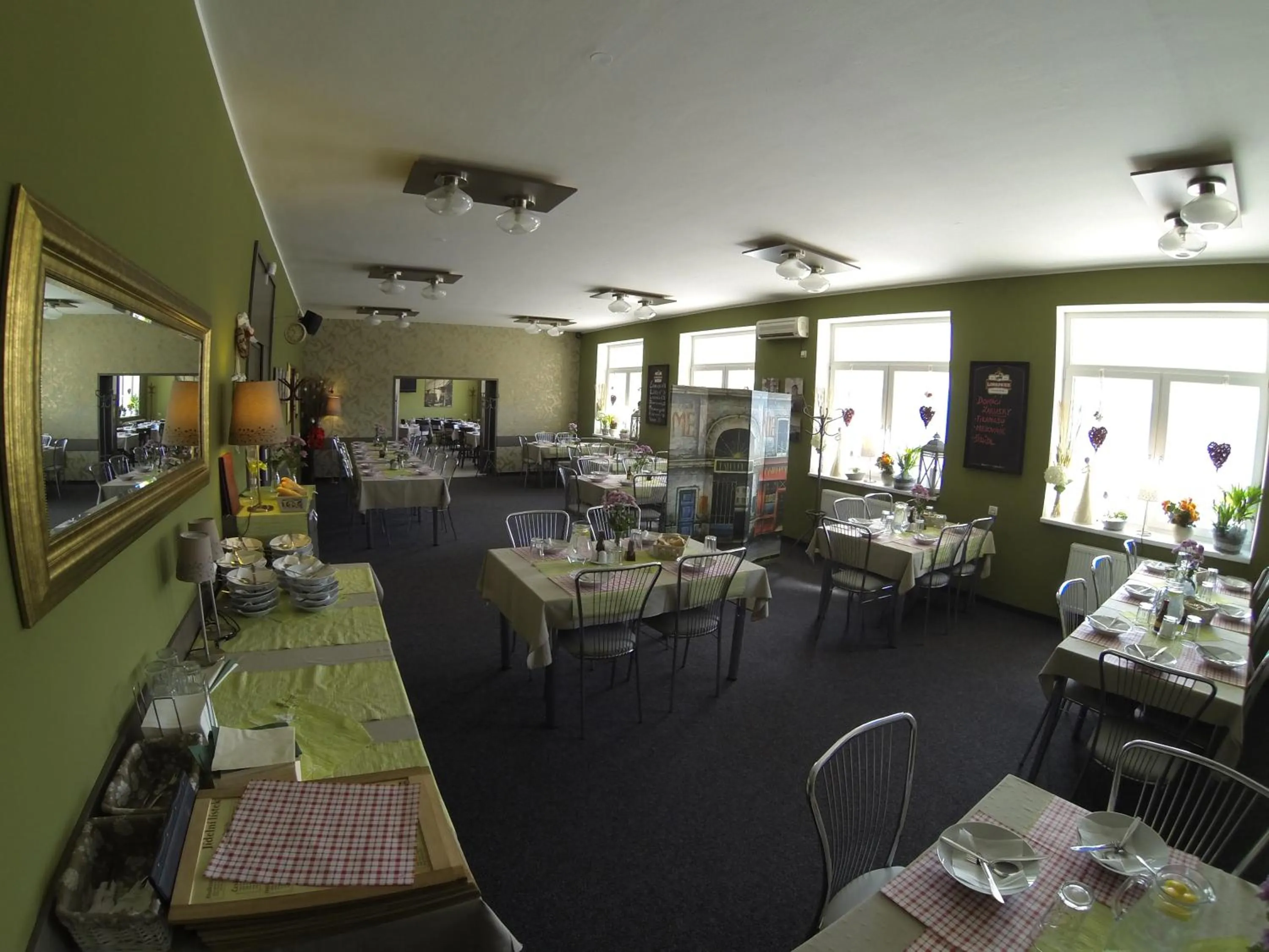 Restaurant/places to eat in Hotel Gól Prostějov