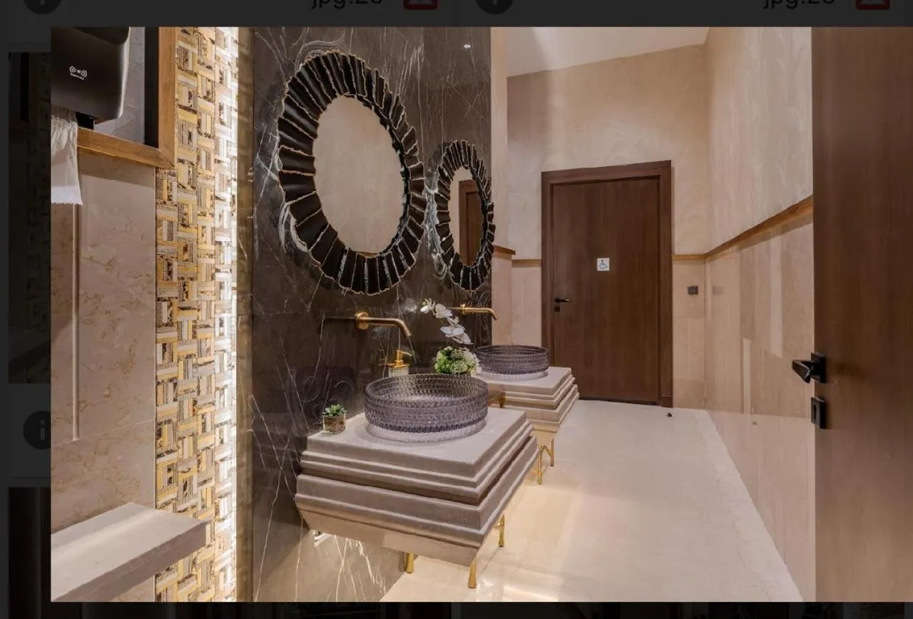 Bathroom, Bed in Lilac Park Hotel