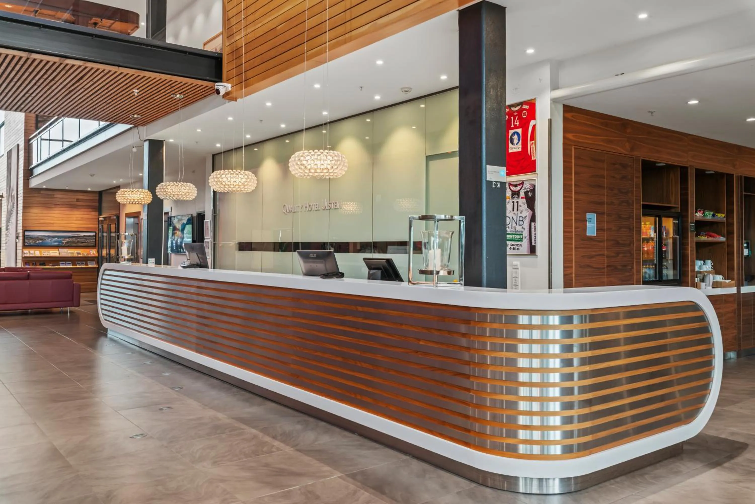 Lobby or reception in Quality Hotel Ulstein