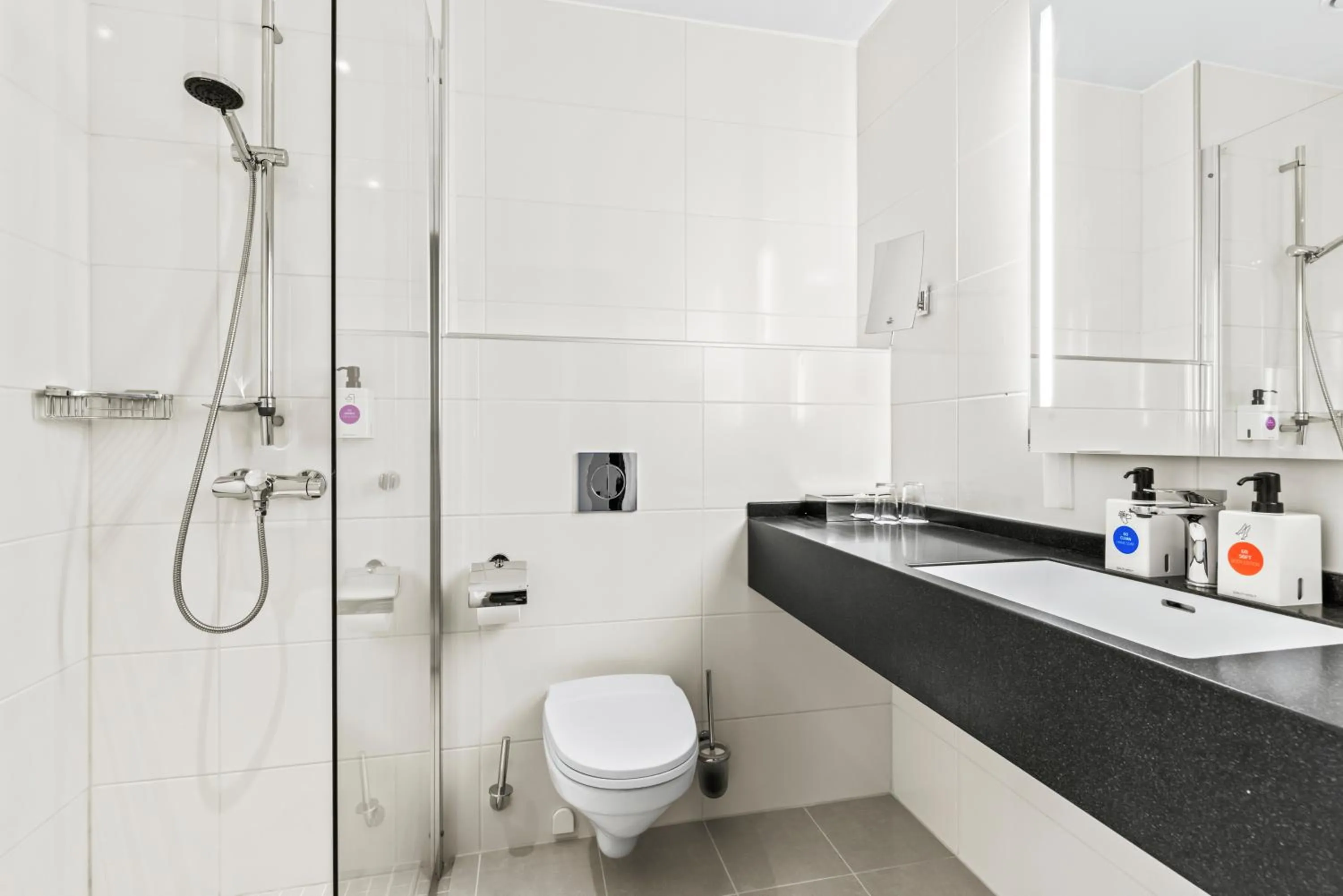 Shower in Quality Hotel Ulstein