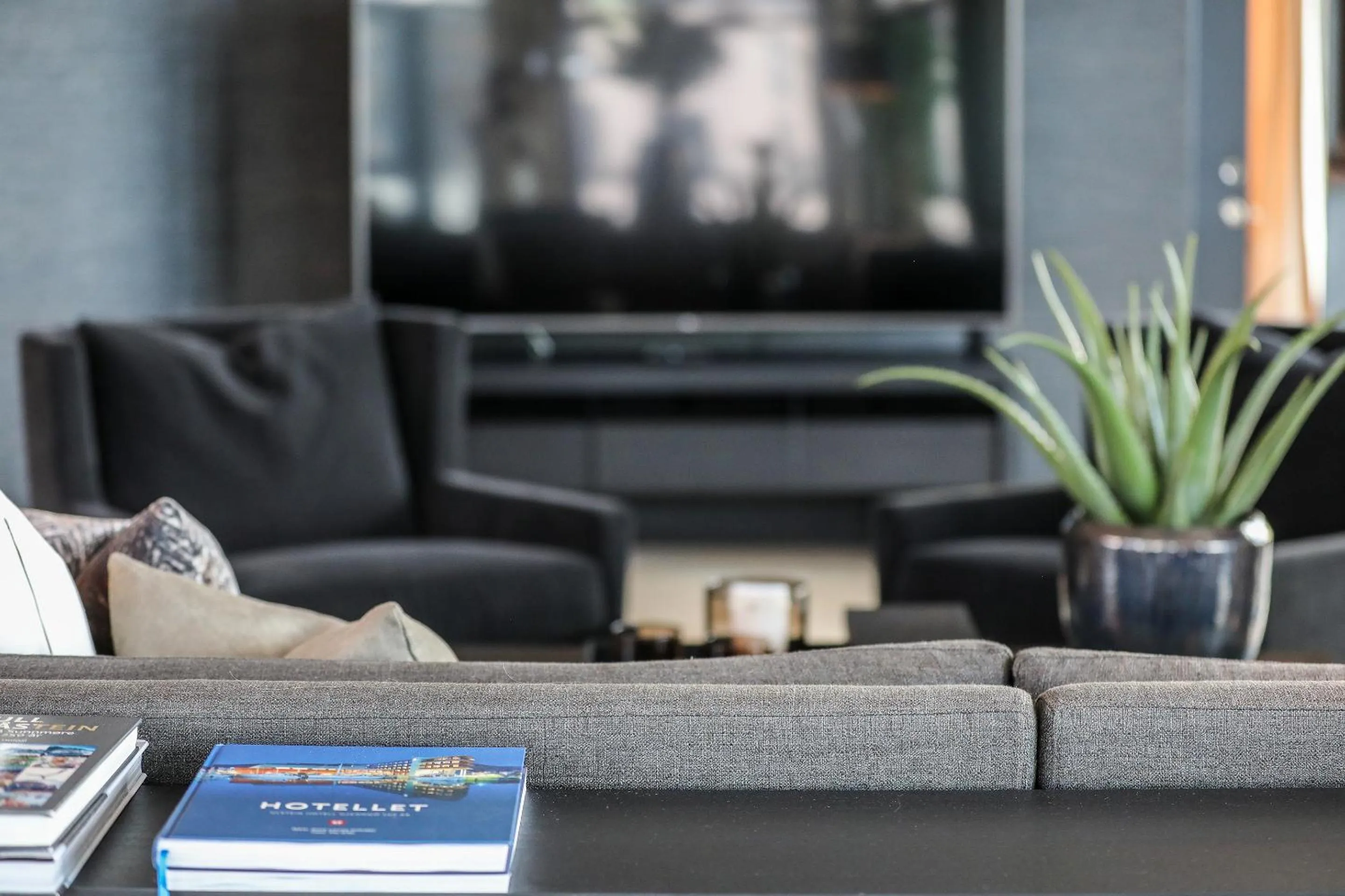 TV and multimedia in Quality Hotel Ulstein