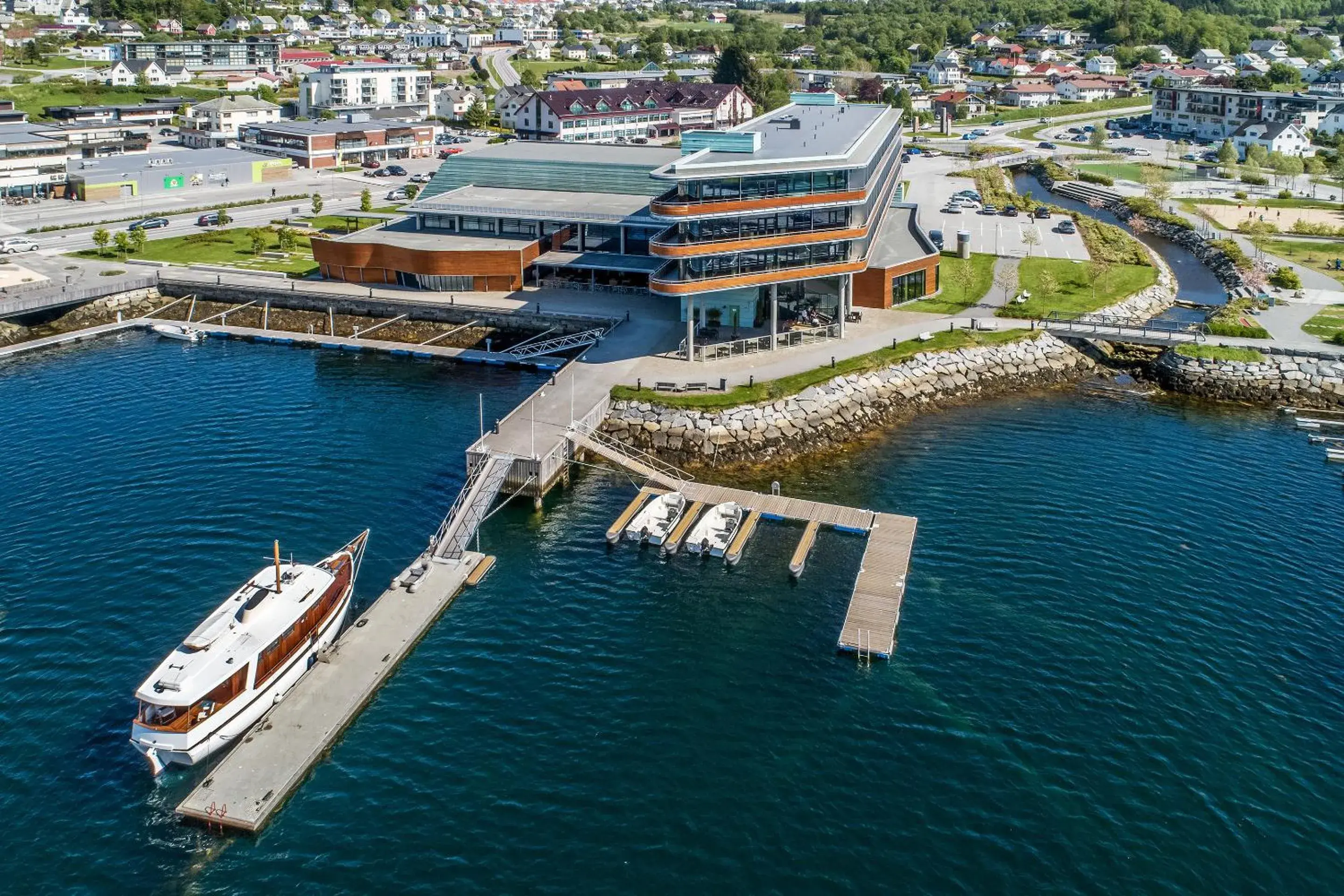 Property building in Quality Hotel Ulstein Property building in Quality Hotel Ulstein