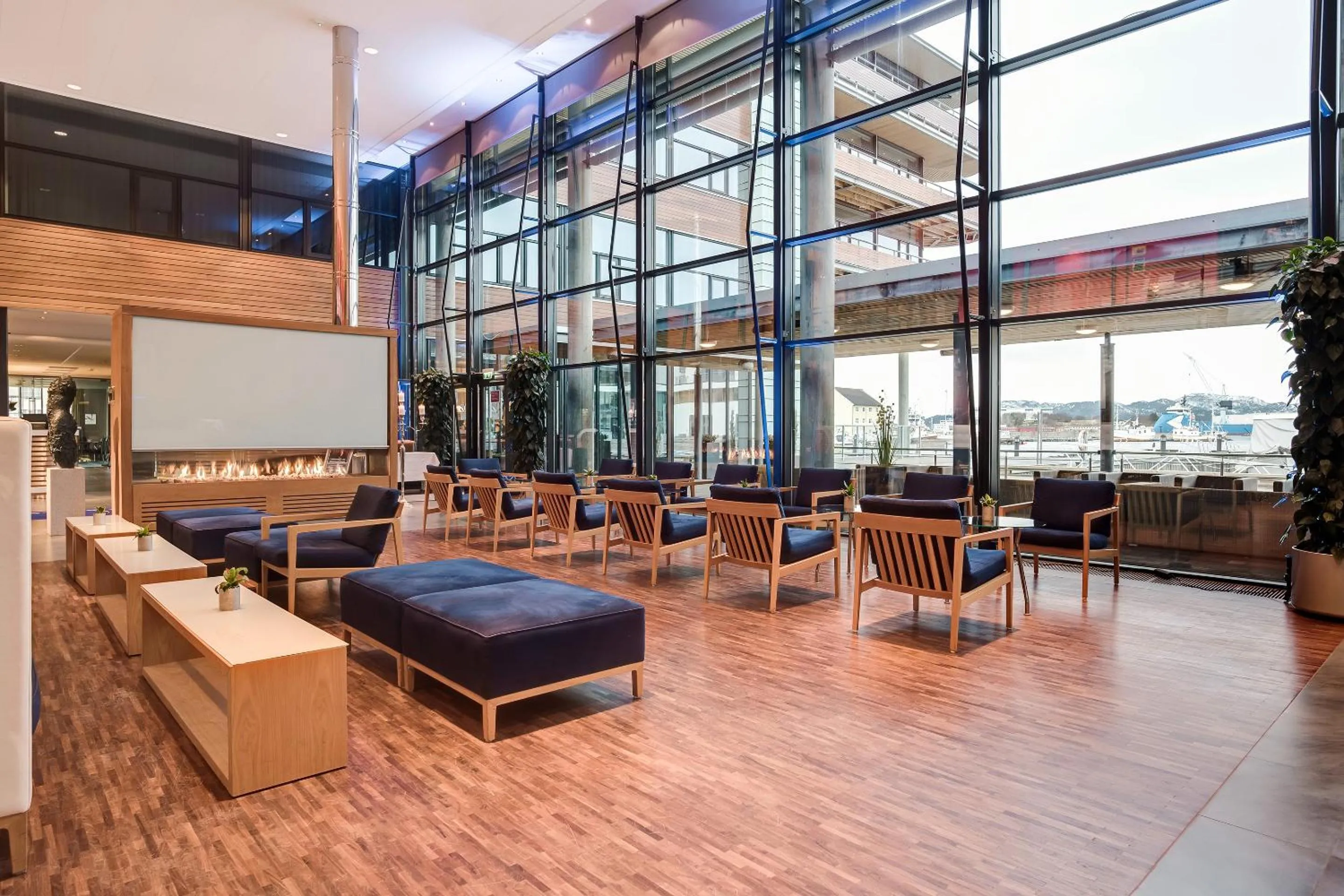 Lobby or reception in Quality Hotel Ulstein