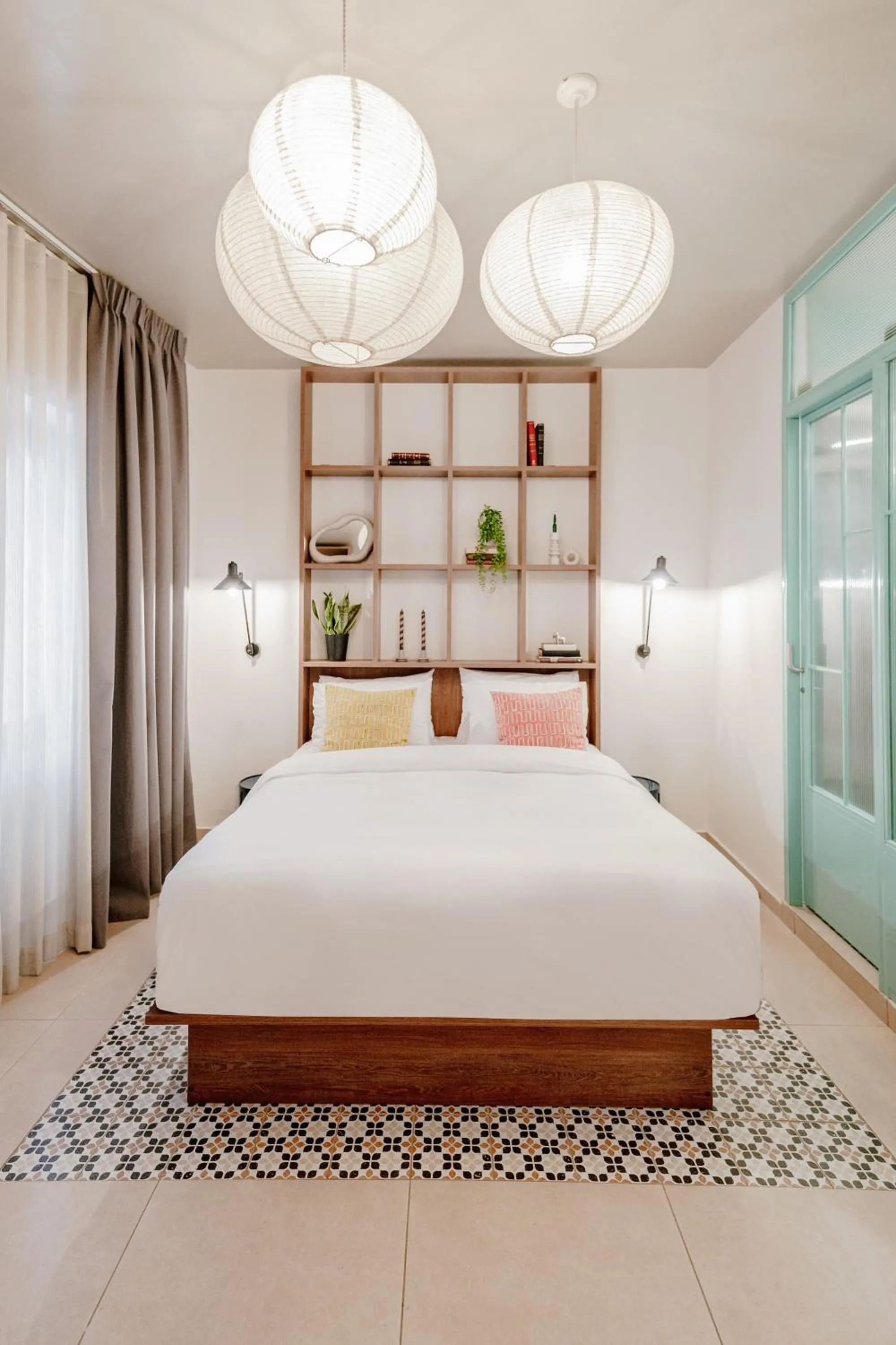 Bed in Next door Athens