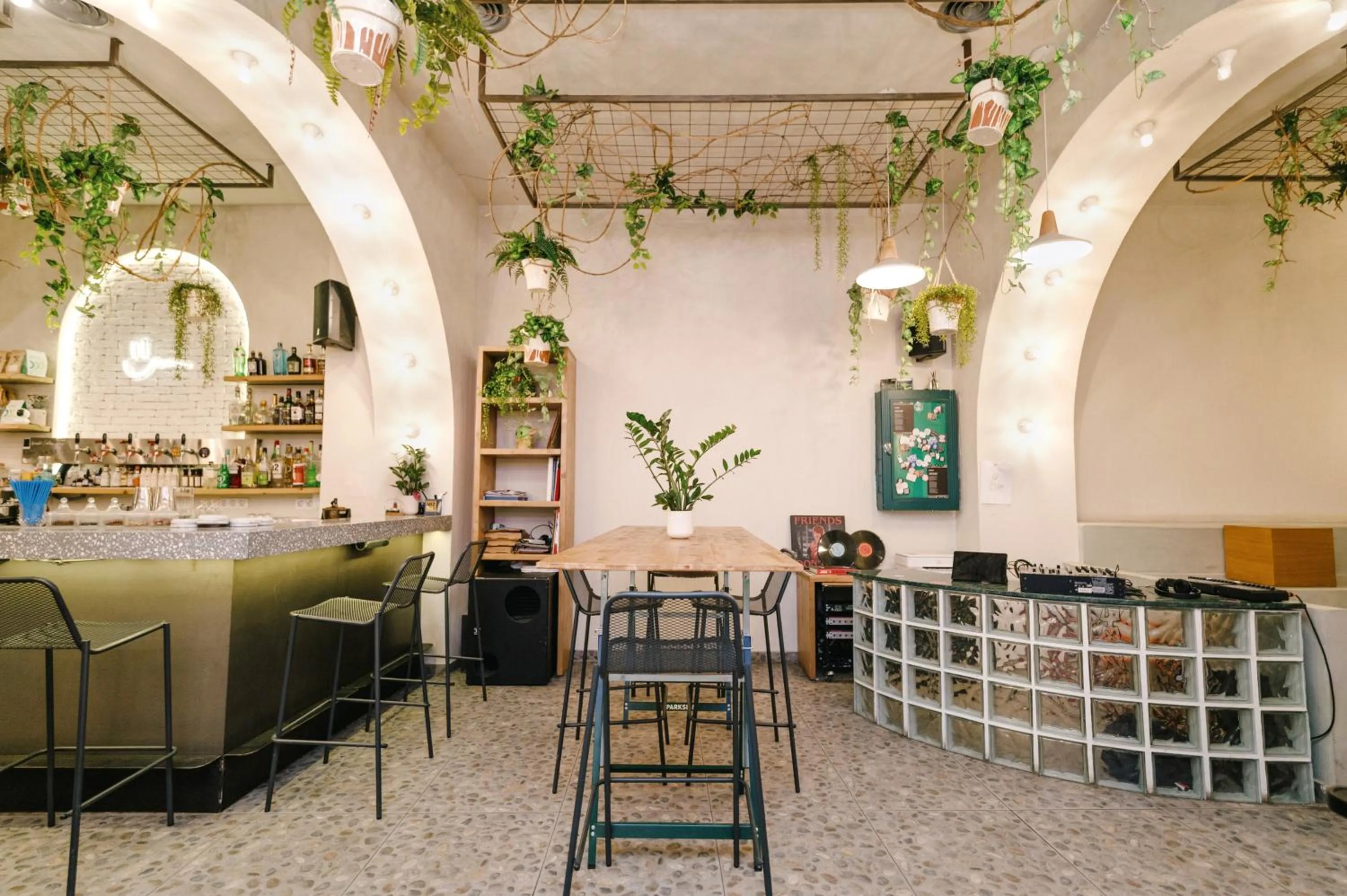 Restaurant/places to eat in Next door Athens