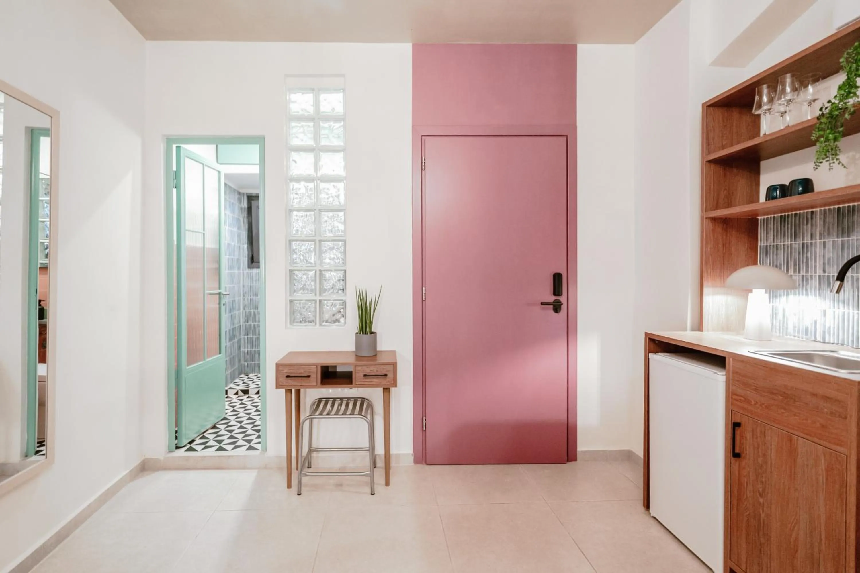 Kitchen or kitchenette in Next door Athens