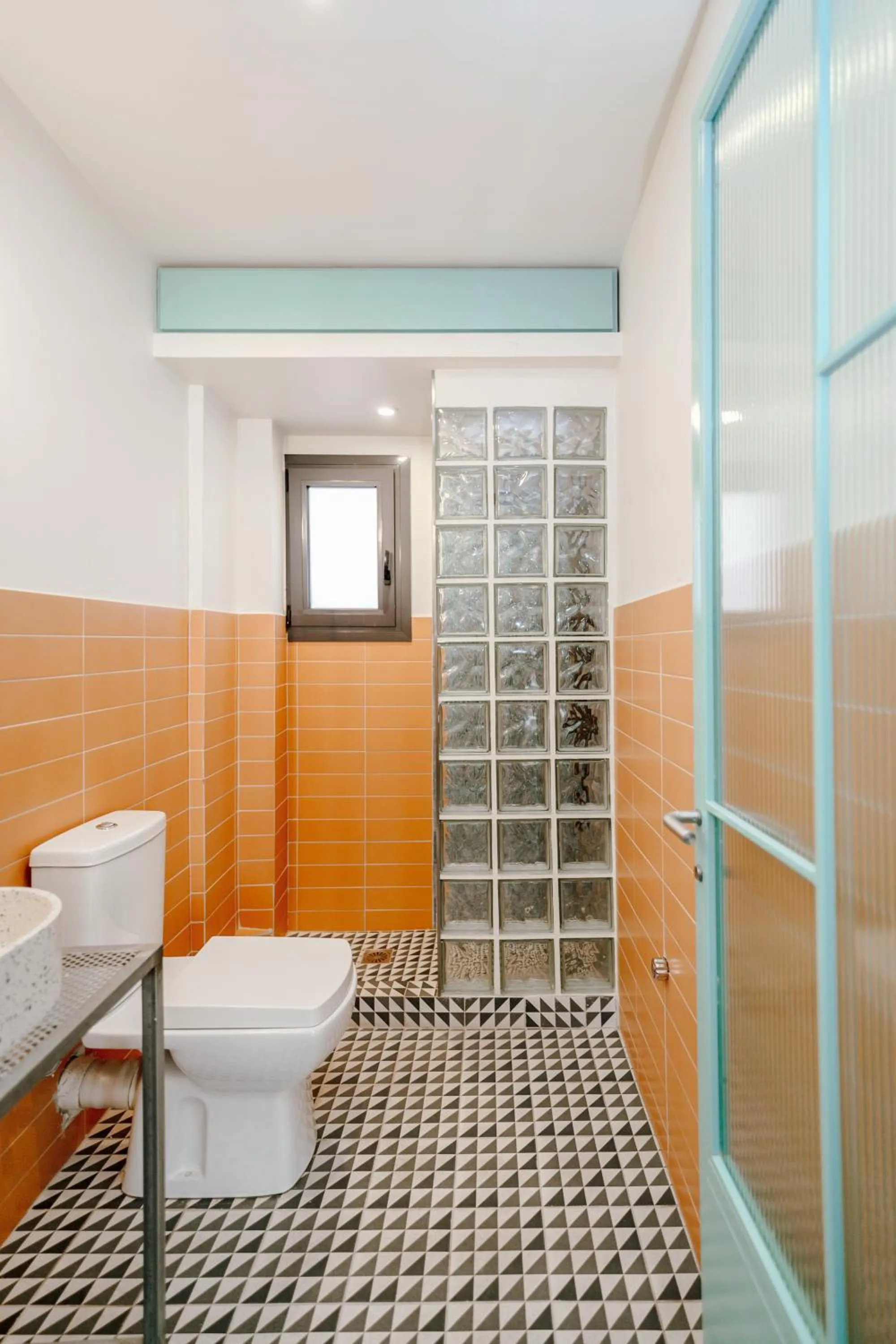 Bathroom in Next door Athens