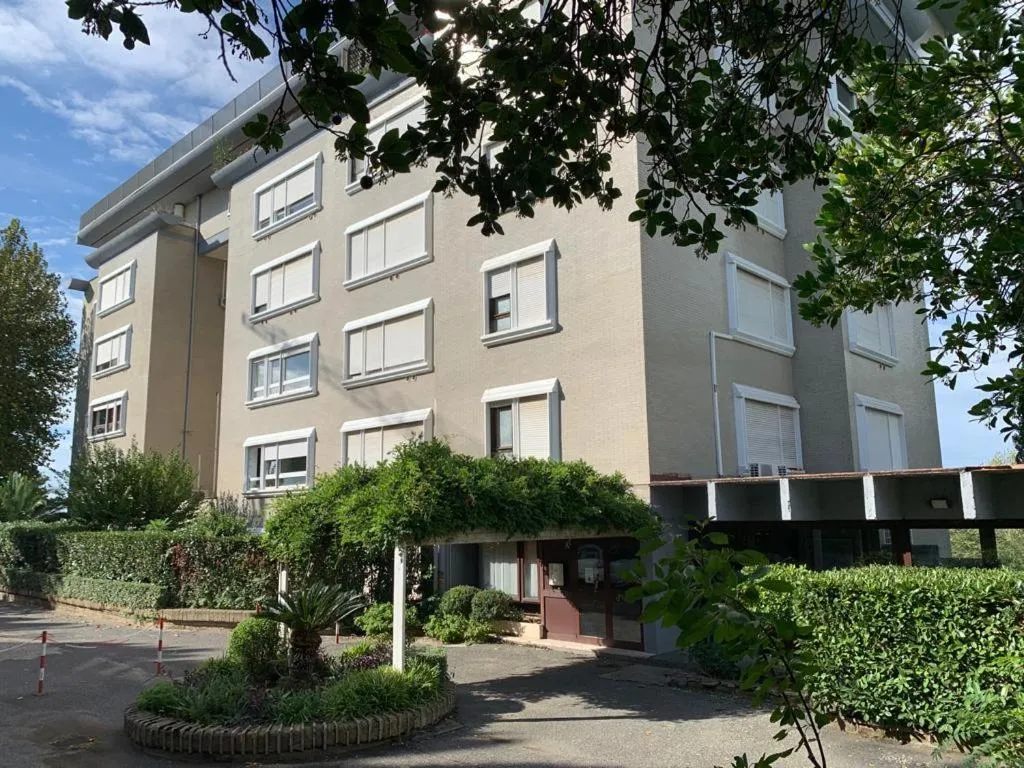 Property building in Aurelia House Garden