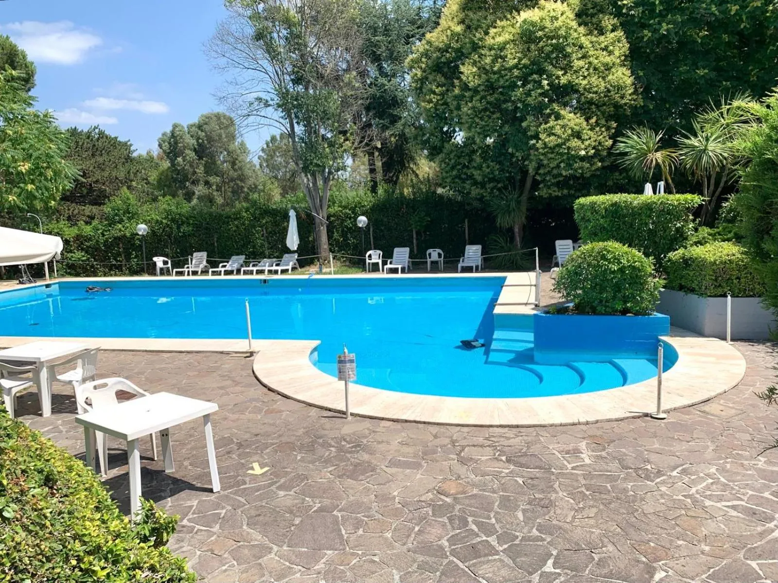 Swimming pool in Aurelia House Garden