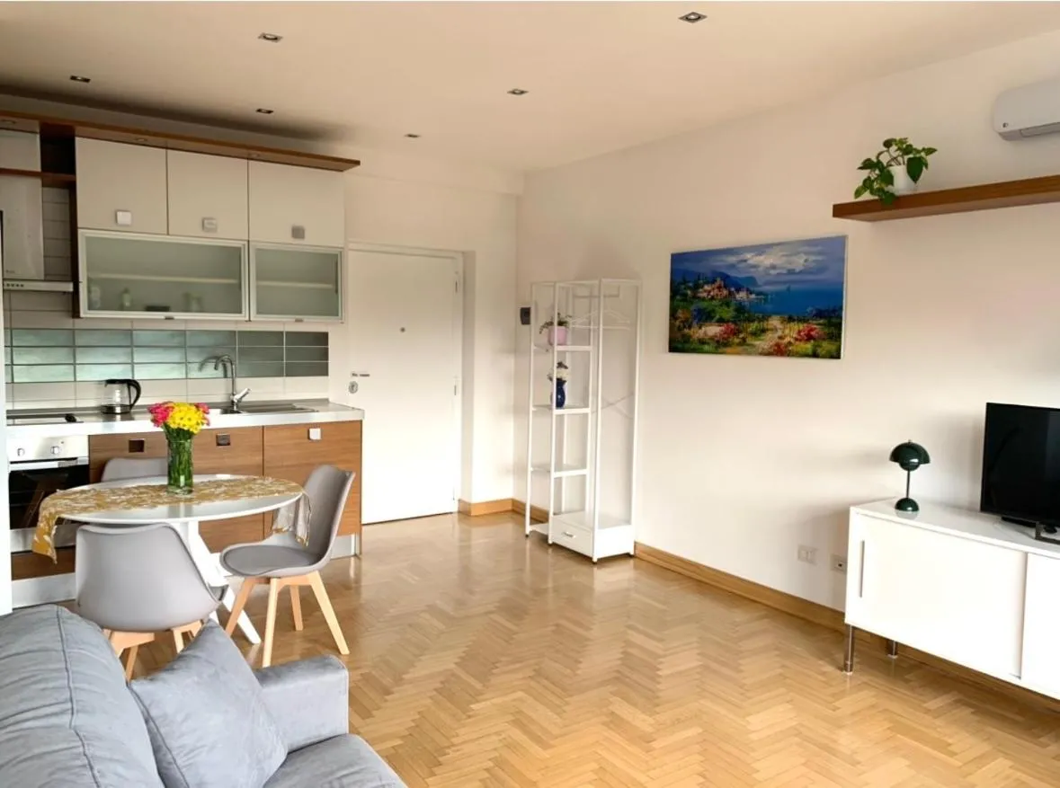 TV and multimedia in Aurelia House Garden