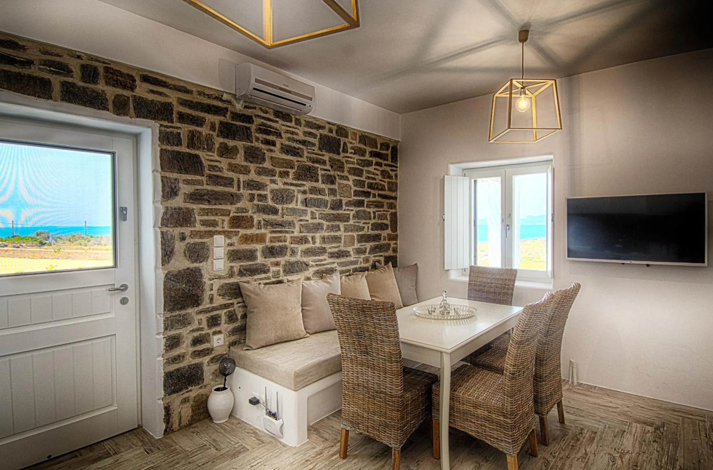 Dining area in Paros Afrodite Luxury Villas