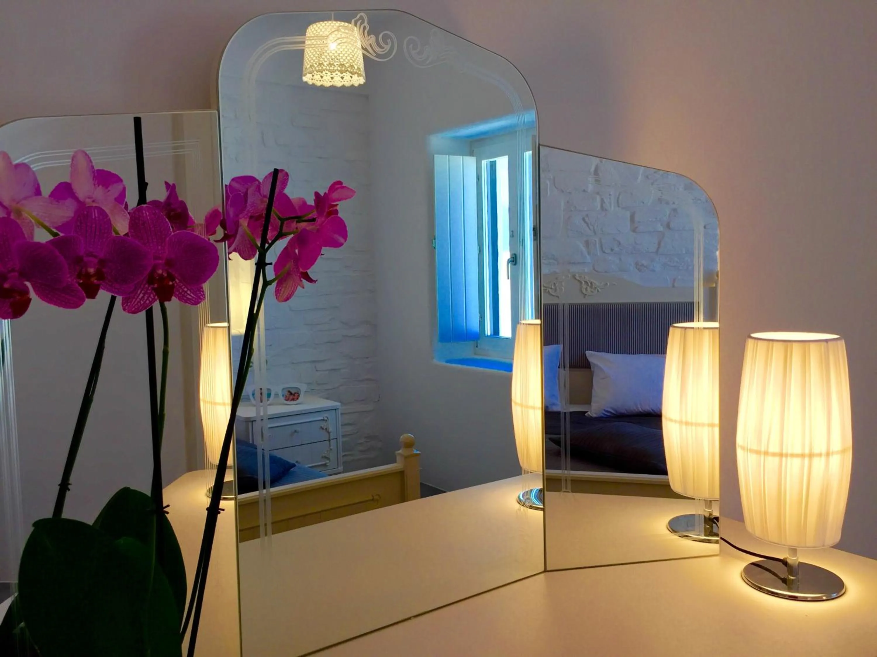 Seating area, Bed in Paros Afrodite Luxury Villas