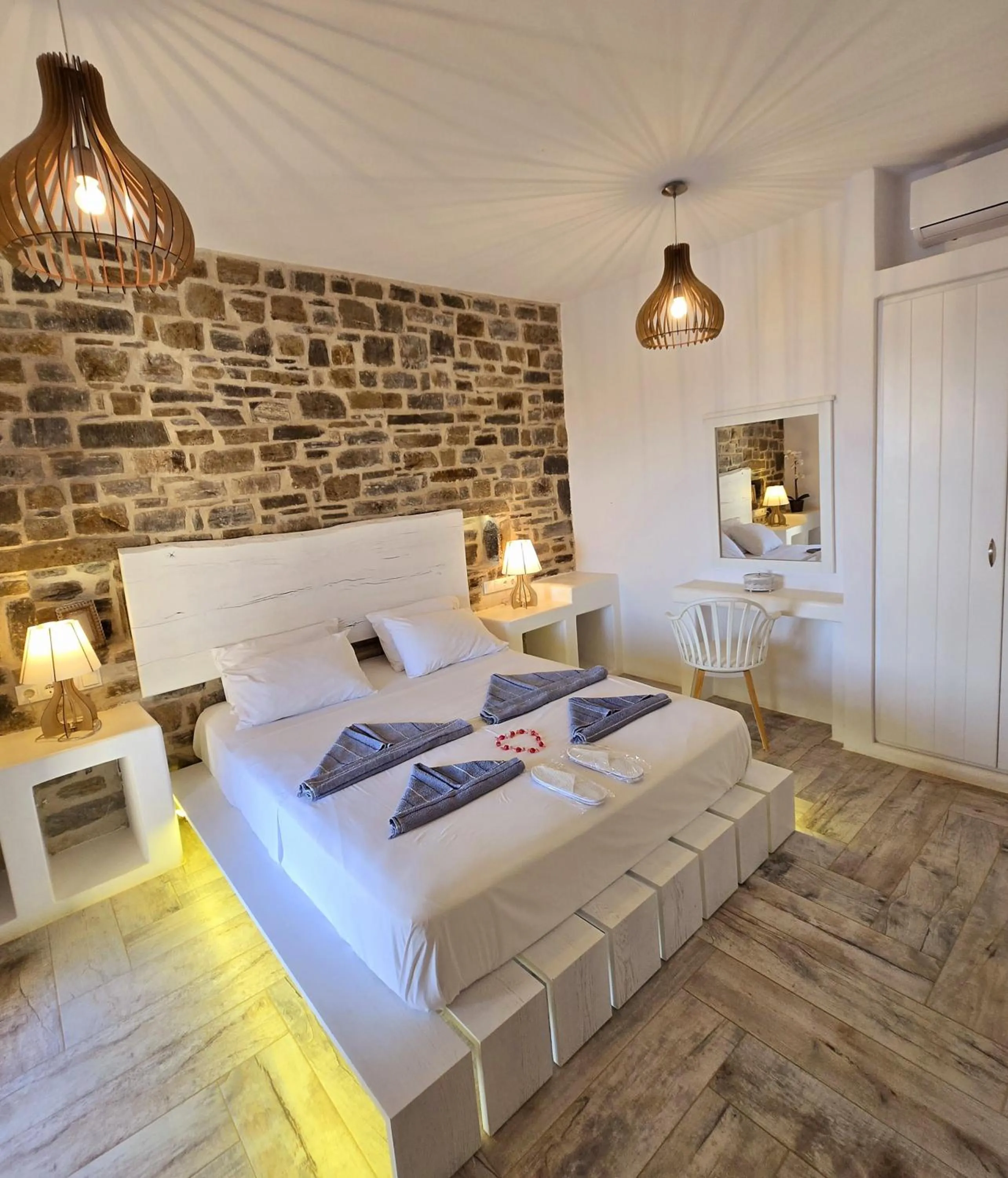 Property building, Bed in Paros Afrodite Luxury Villas