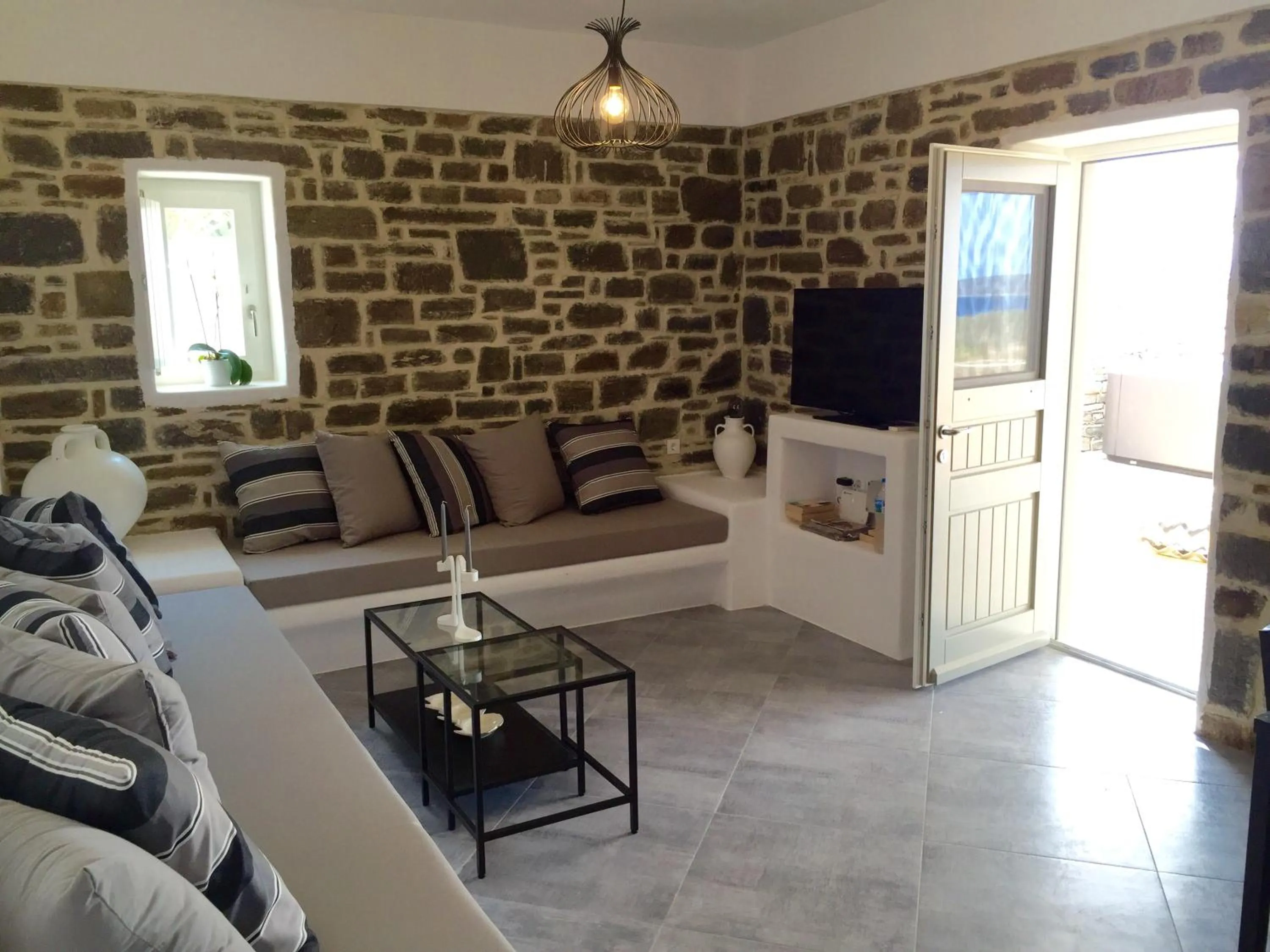Dining area in Paros Afrodite Luxury Villas