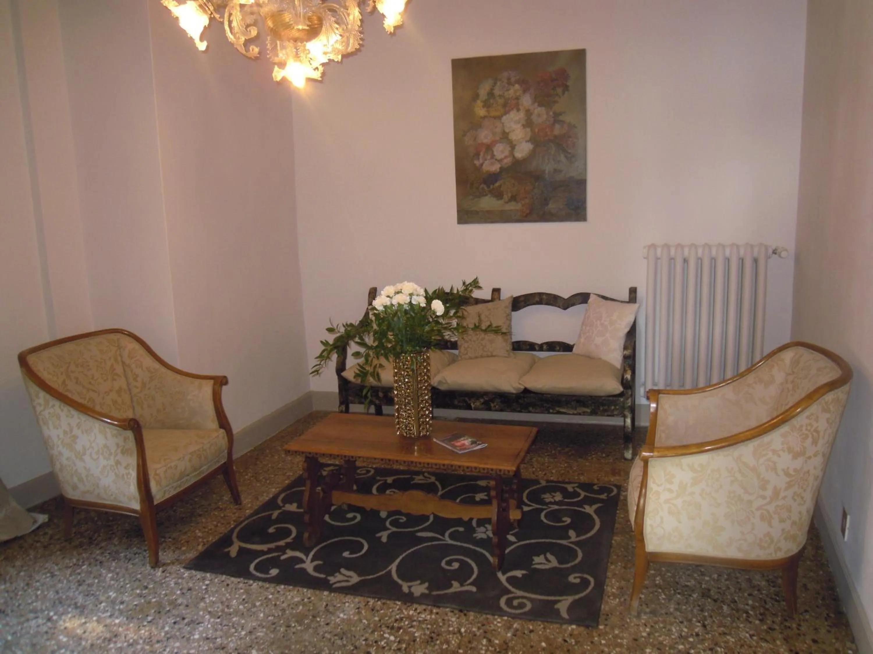 Seating area in La Residenza 818