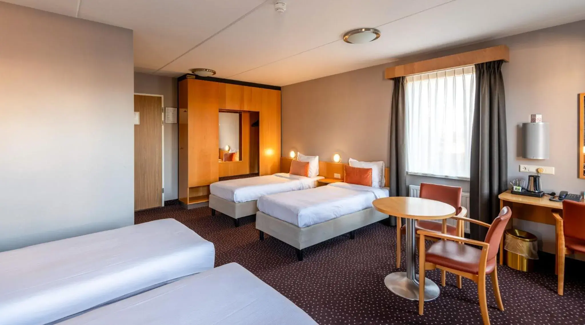 Family Room in Hotel Aalsmeer Family Room in Hotel Aalsmeer