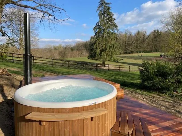 Hot Tub in Lafarques