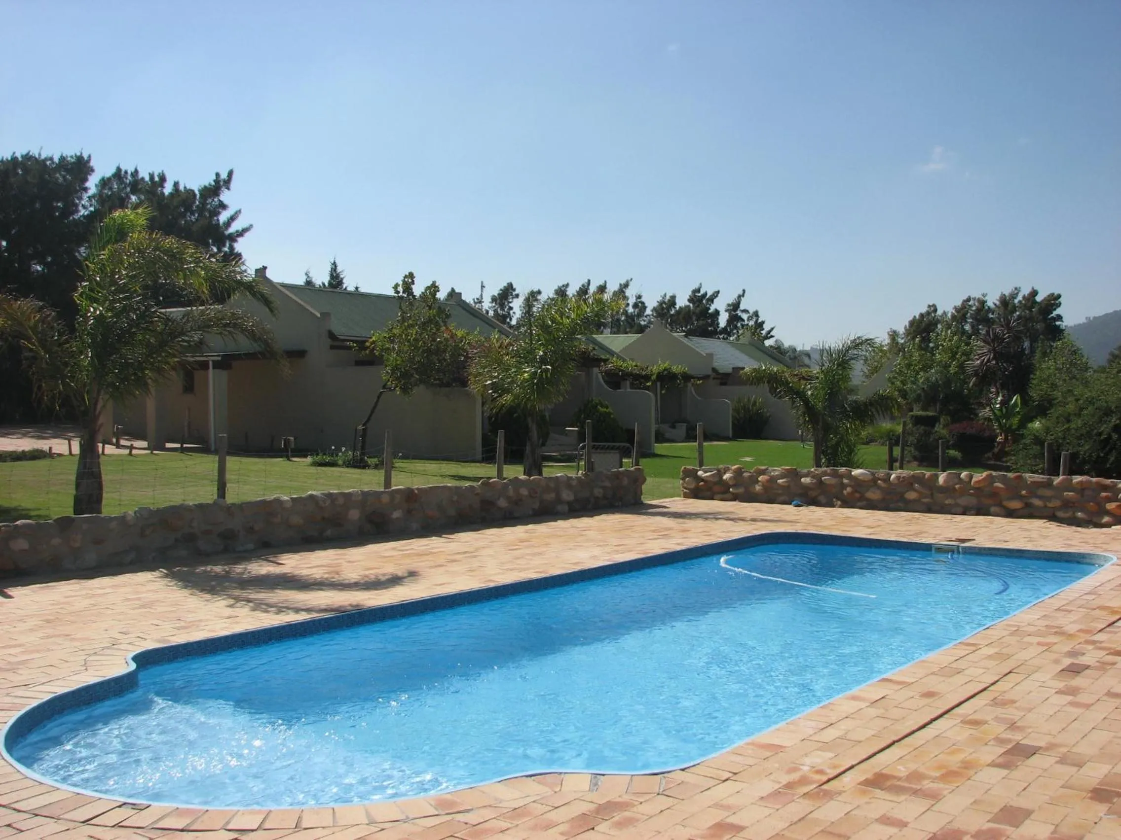 Pool view in Skilpadvlei Wine Farm