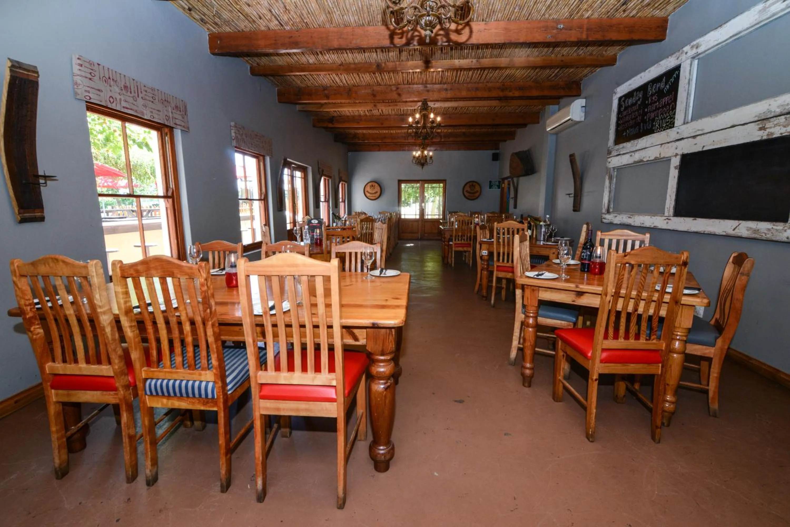 Restaurant/places to eat in Skilpadvlei Wine Farm