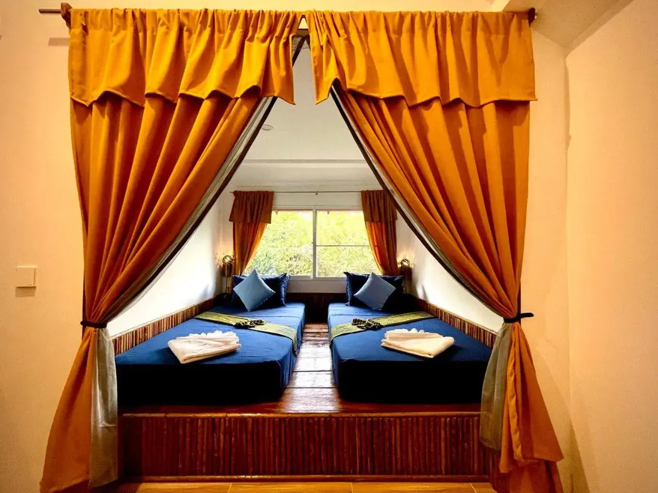 Family Room with Shower in Rainbow Lodge Family Room with Shower in Rainbow Lodge