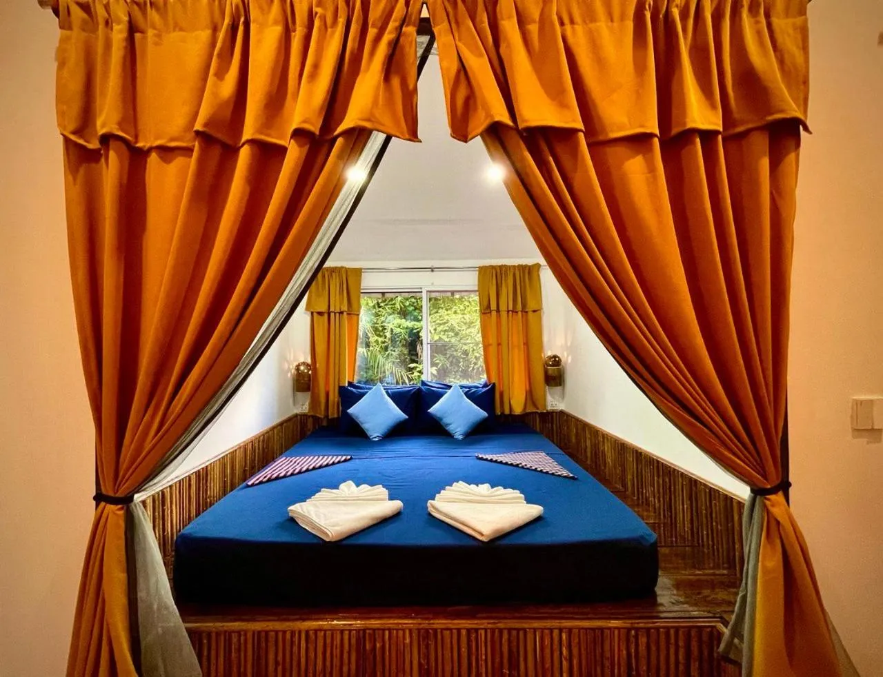 Bed in Rainbow Lodge