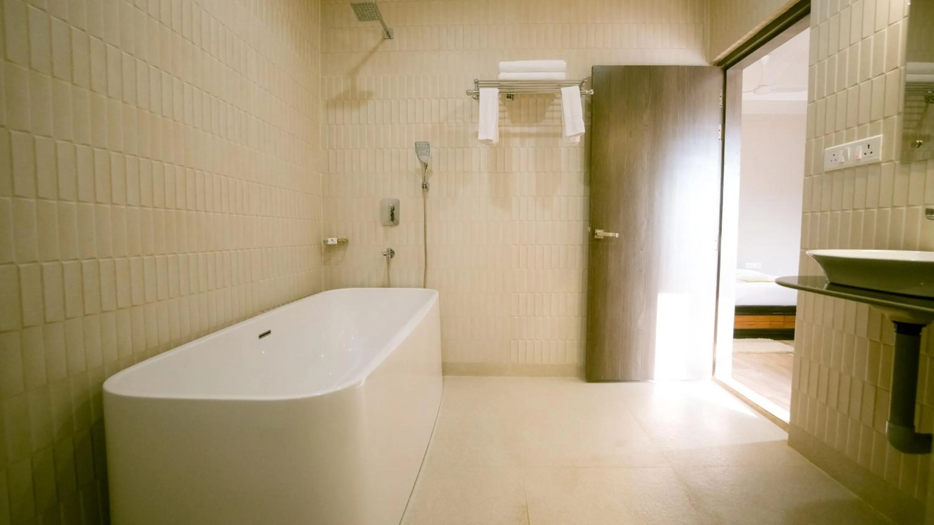 Bathroom in Finn's Weaver Resort, Kaziranga