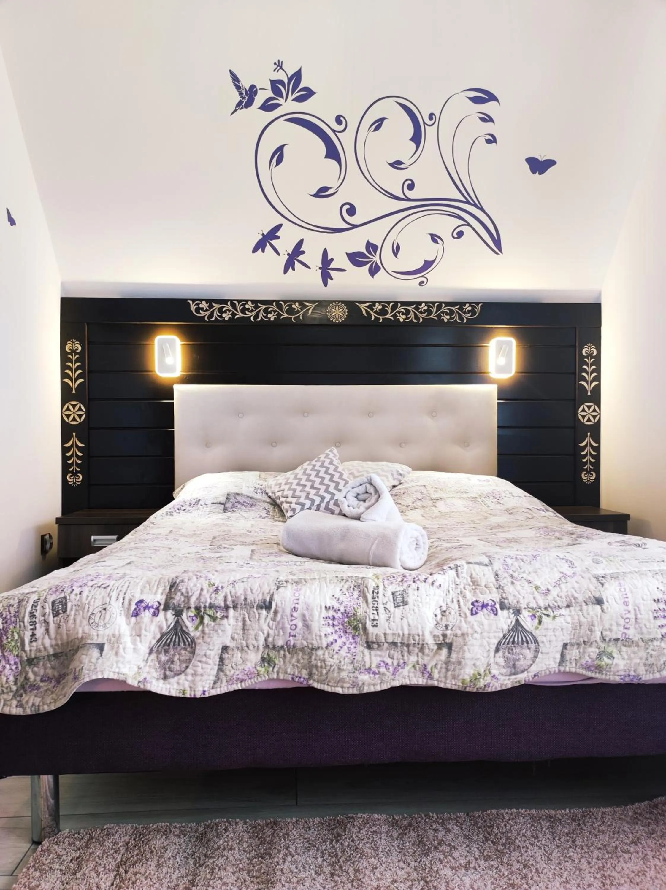 Bedroom, Bed in Lawenda