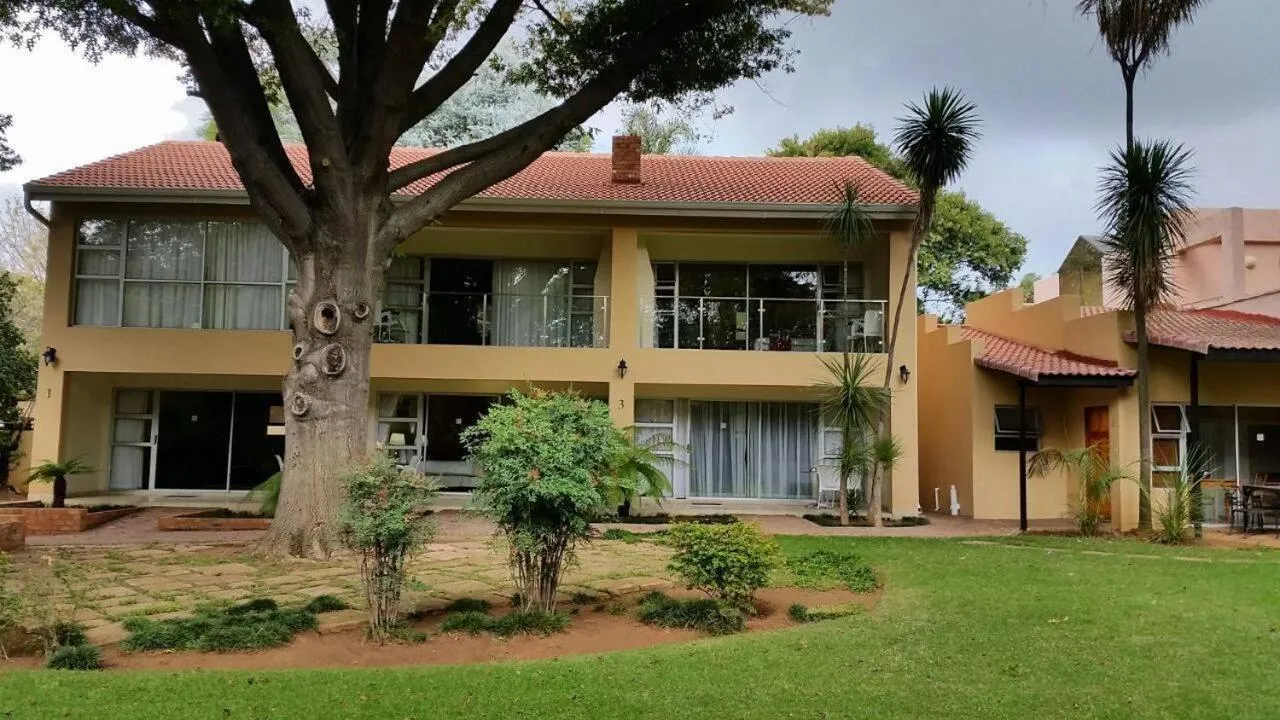 Property building in Anka Lodge