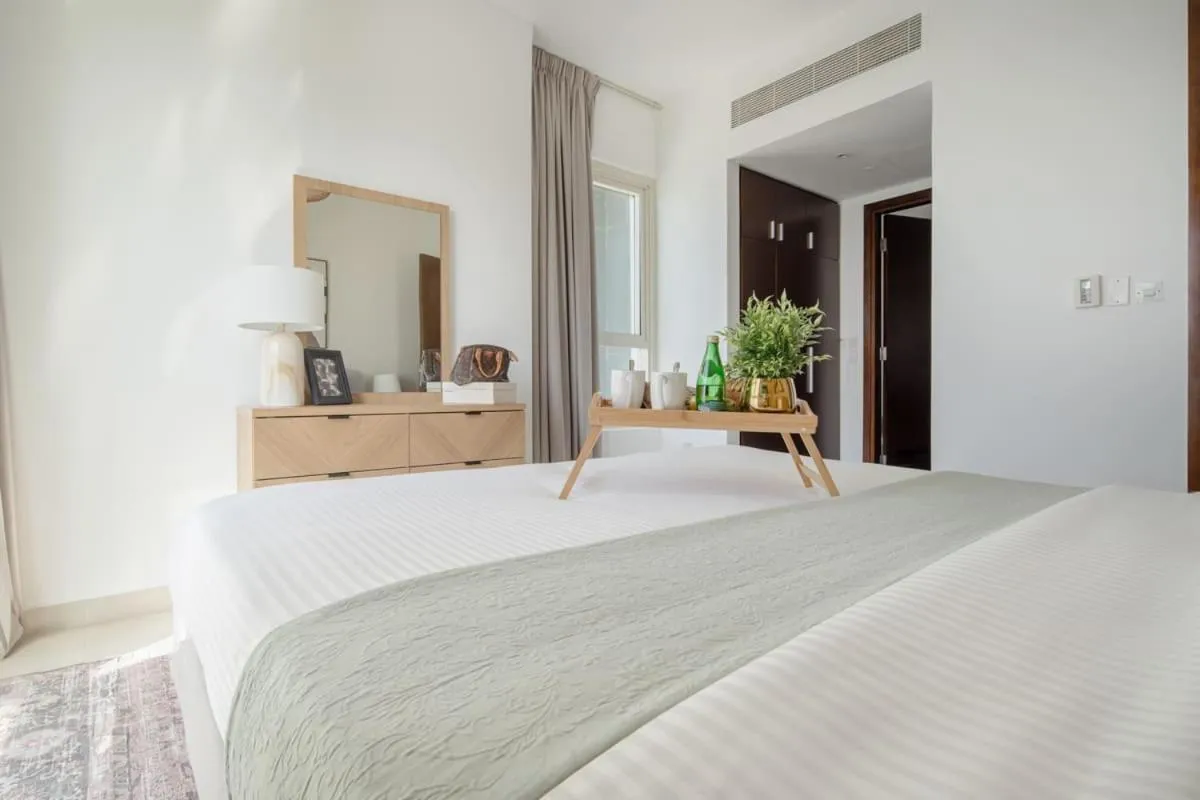 Bed in Frank Porter - Marina Blue - Marina Square, Abu Dhabi