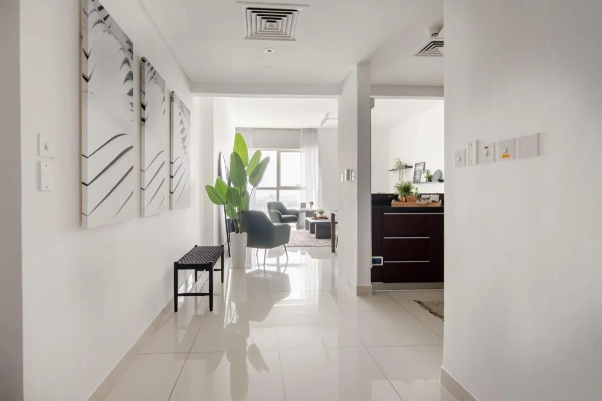 Frank Porter - Marina Blue - Marina Square, Abu Dhabi