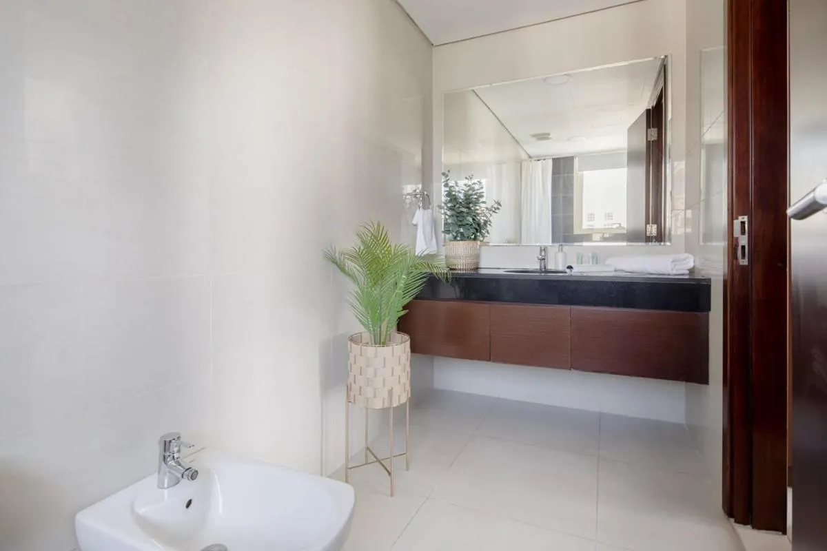 Bed in Frank Porter - Marina Blue - Marina Square, Abu Dhabi