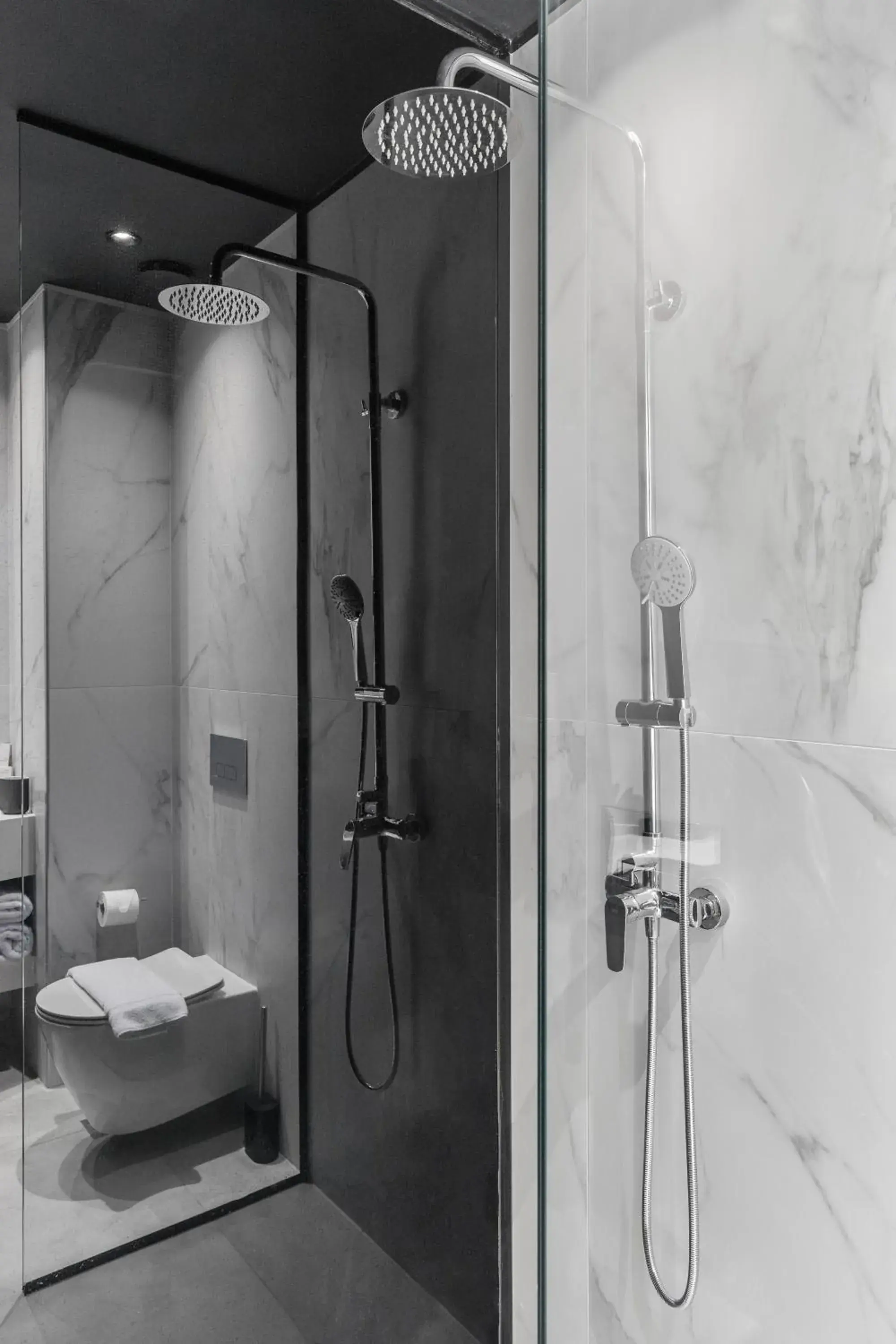 Shower in Azur Hotel Volos Shower in Azur Hotel Volos