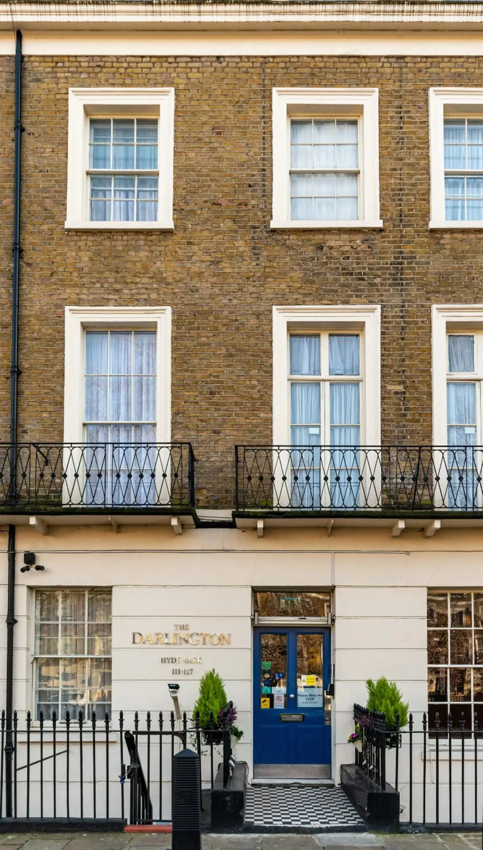 Facade/entrance in The Darlington Hyde Park Facade/entrance in The Darlington Hyde Park