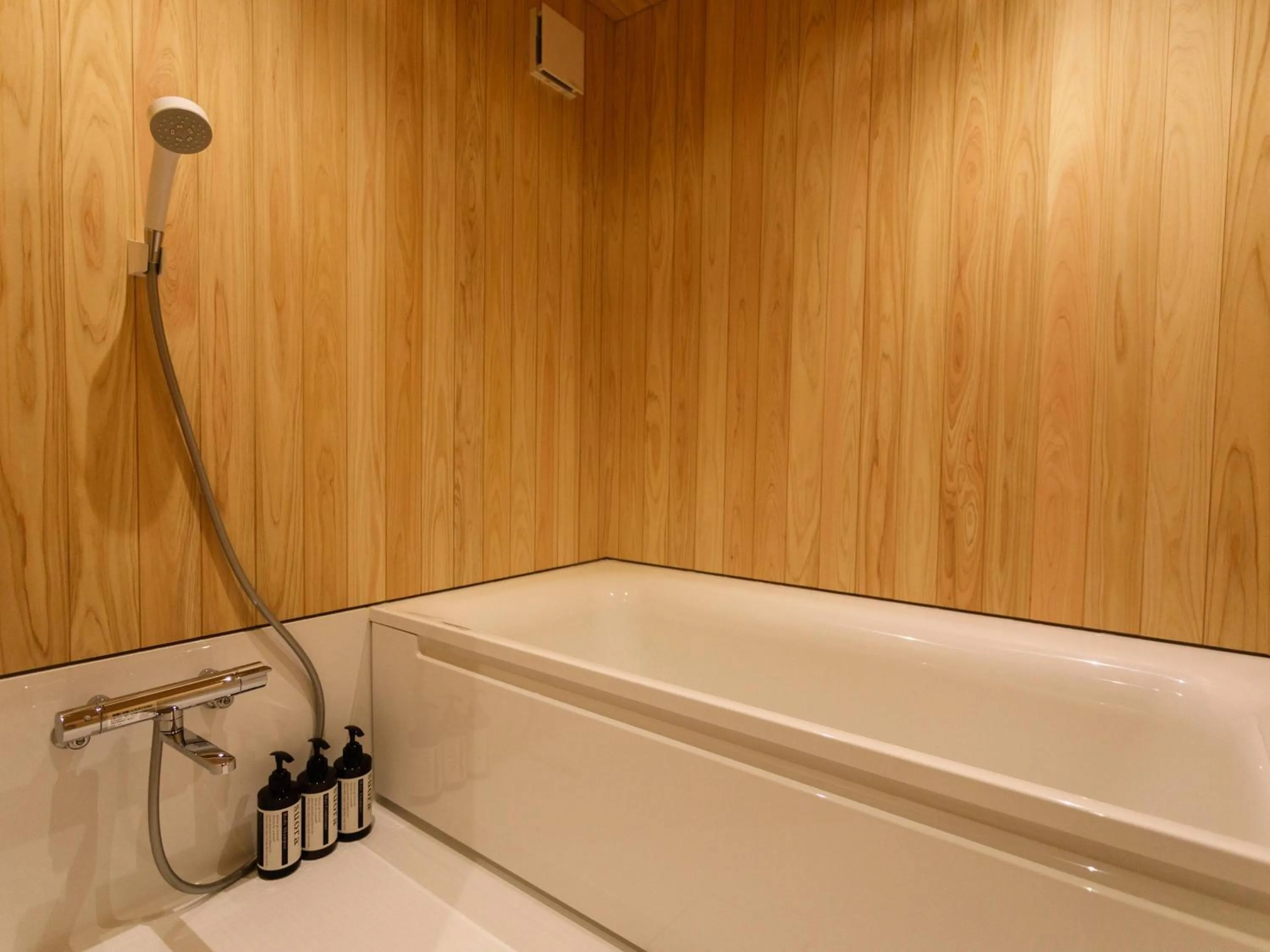 Shower in RITA Izumo Sagiura