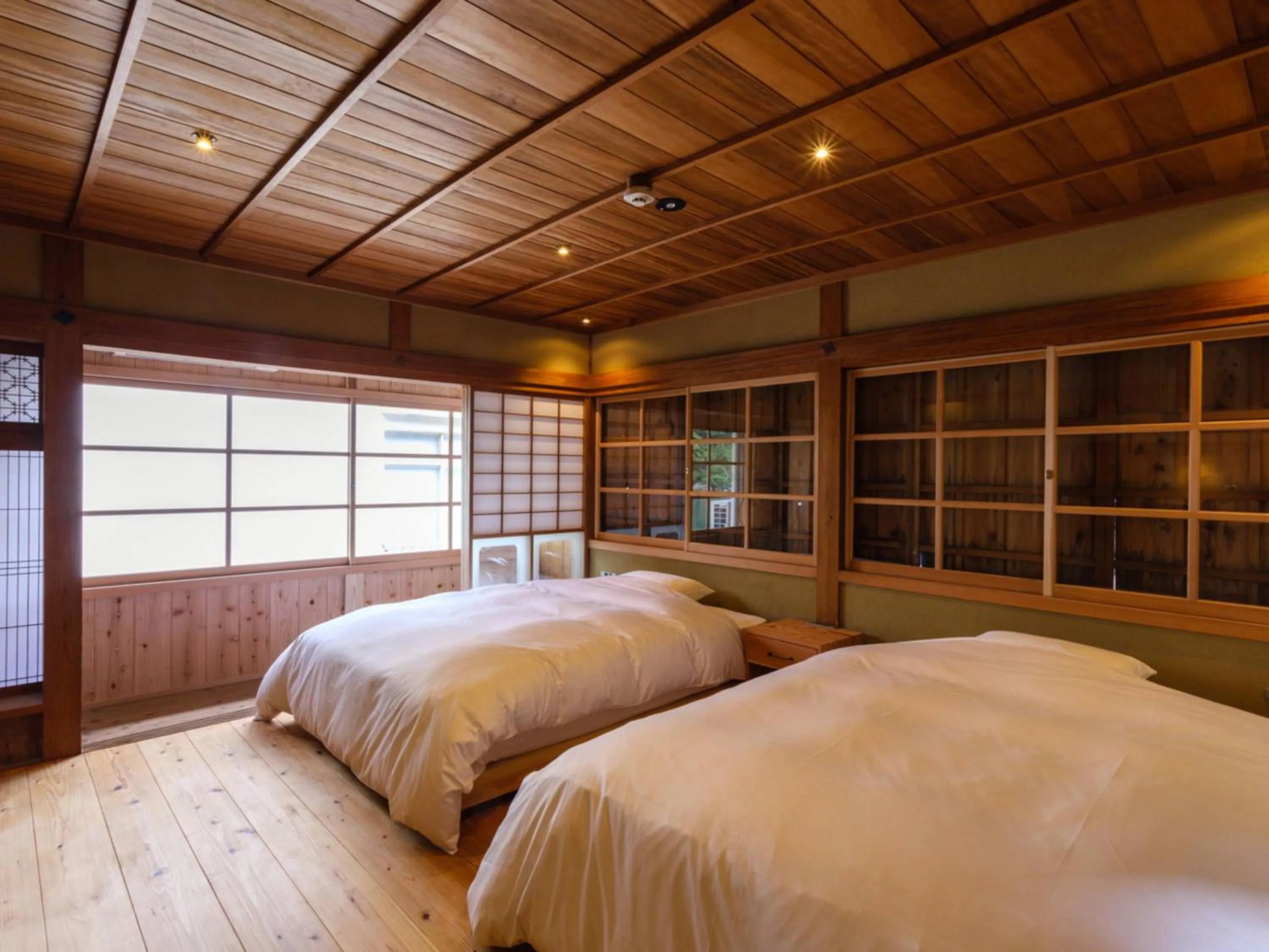 Photo of the whole room, Bed in RITA Izumo Sagiura