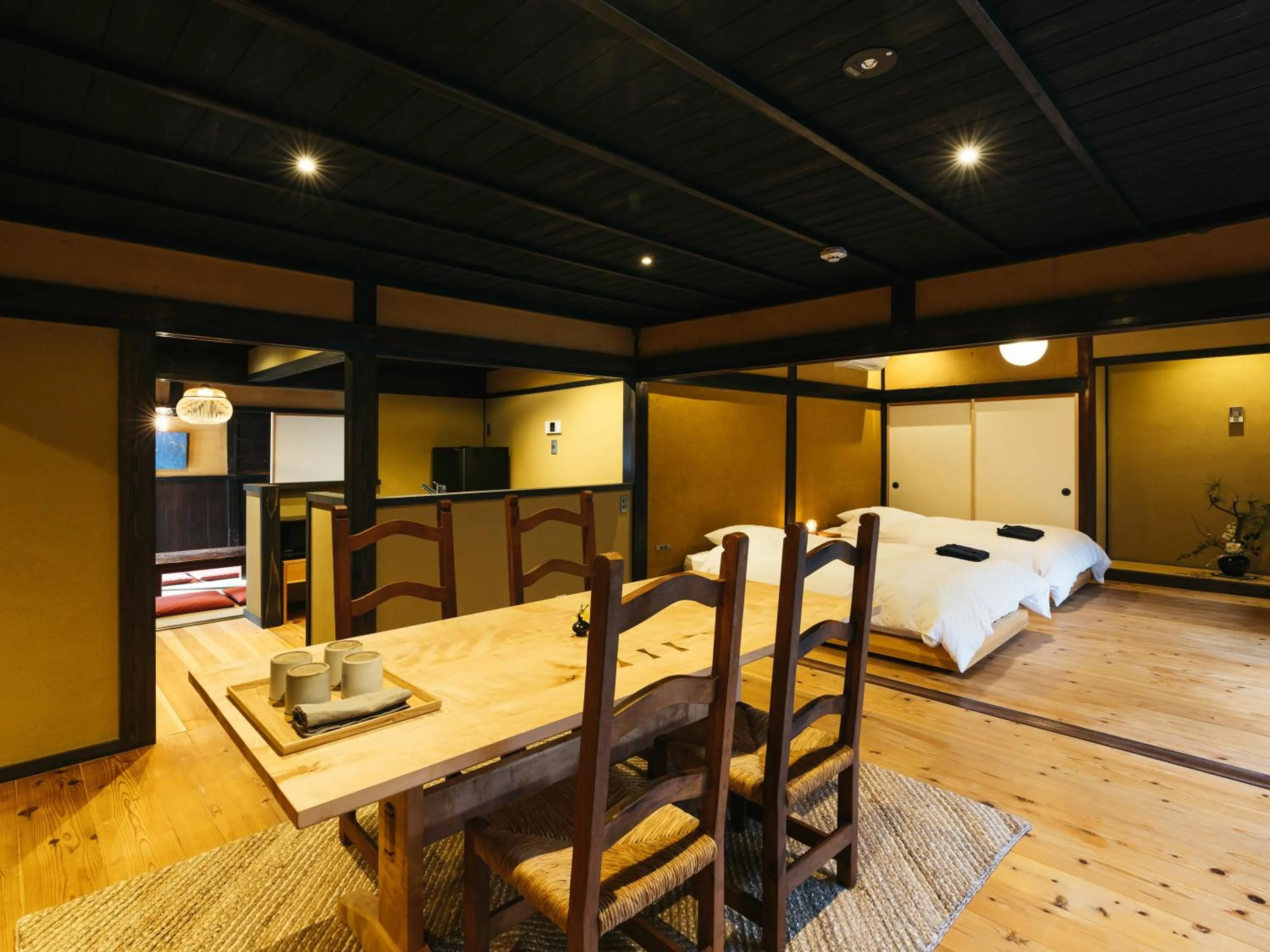 Photo of the whole room in RITA Izumo Sagiura