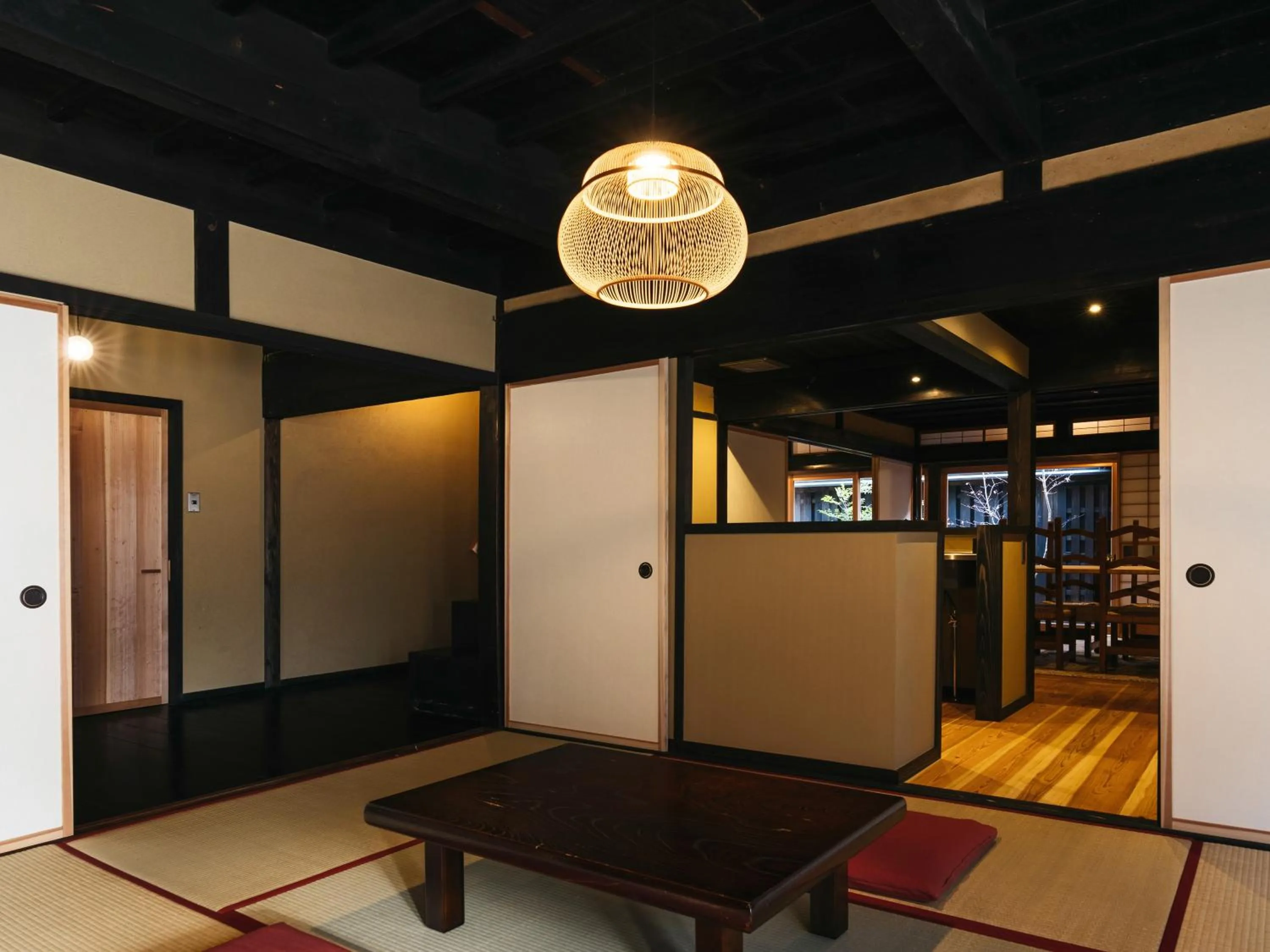 Photo of the whole room in RITA Izumo Sagiura