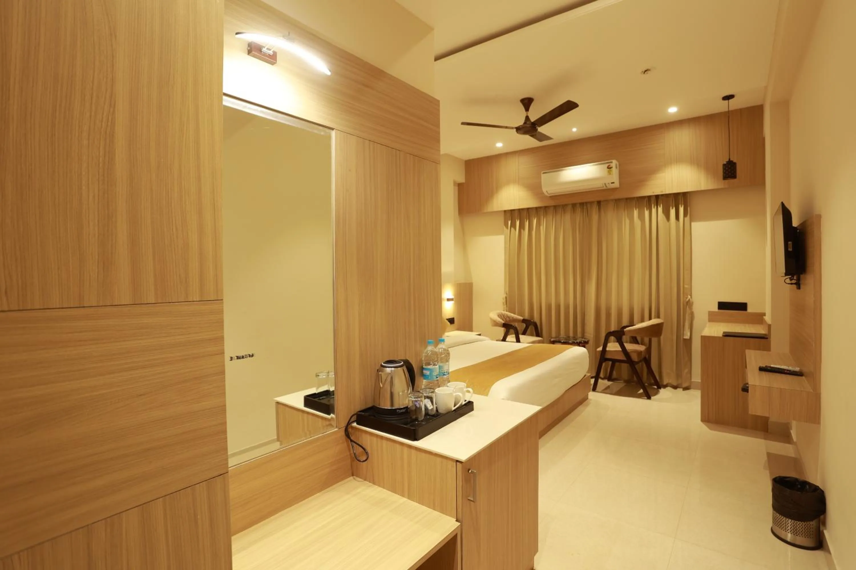 Hotel Taviral Regency