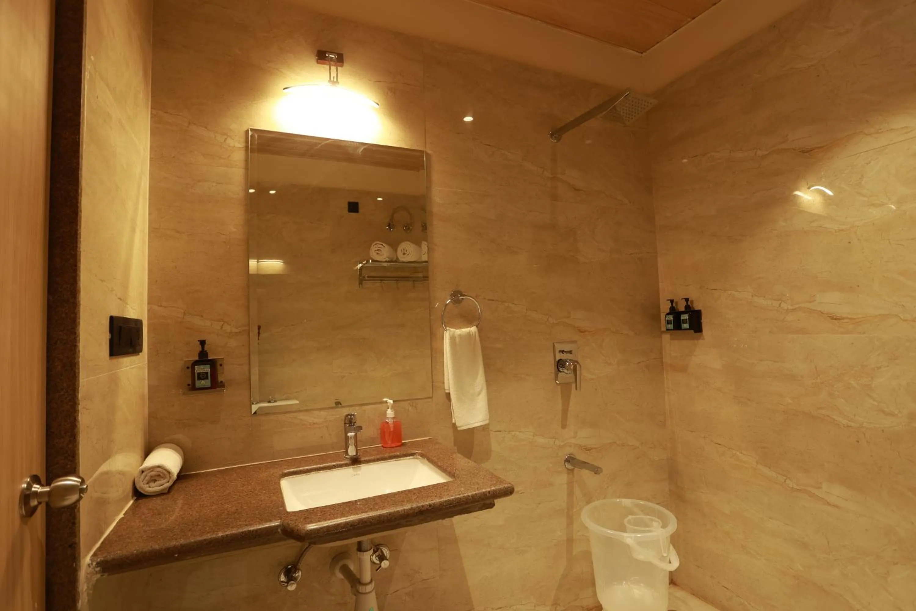 Hotel Taviral Regency