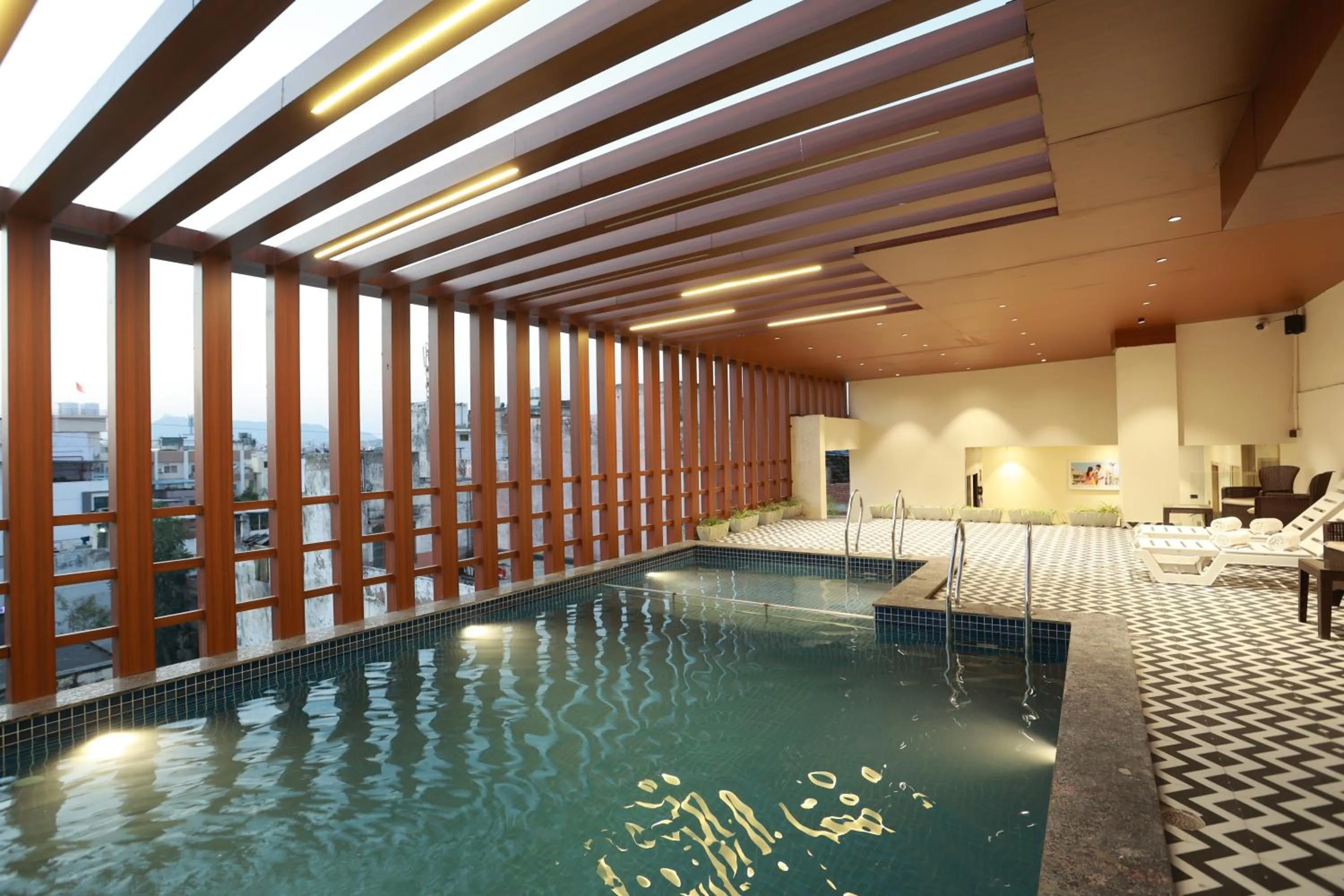 Hotel Taviral Regency