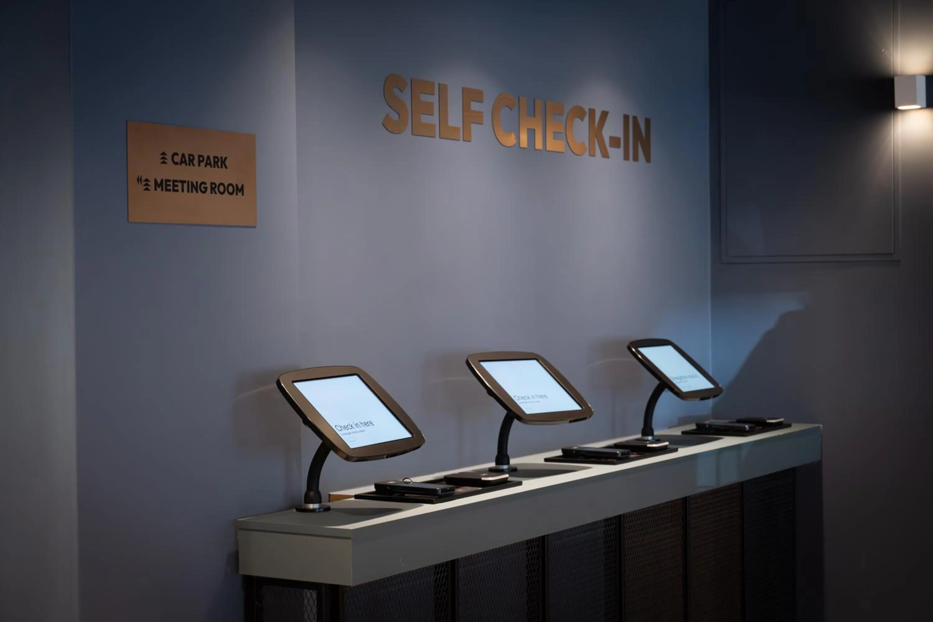 Lobby or reception in Southgate Hotel London